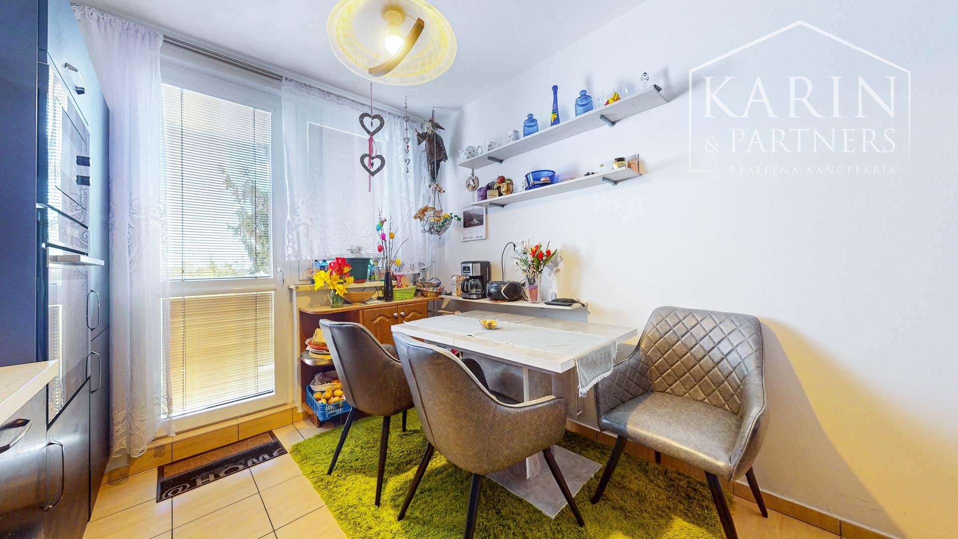 Štýlový 3-izbový byt (Veľká NKS 70m2) s loggiou po rekonštrukcii v obľúbenej Radvani