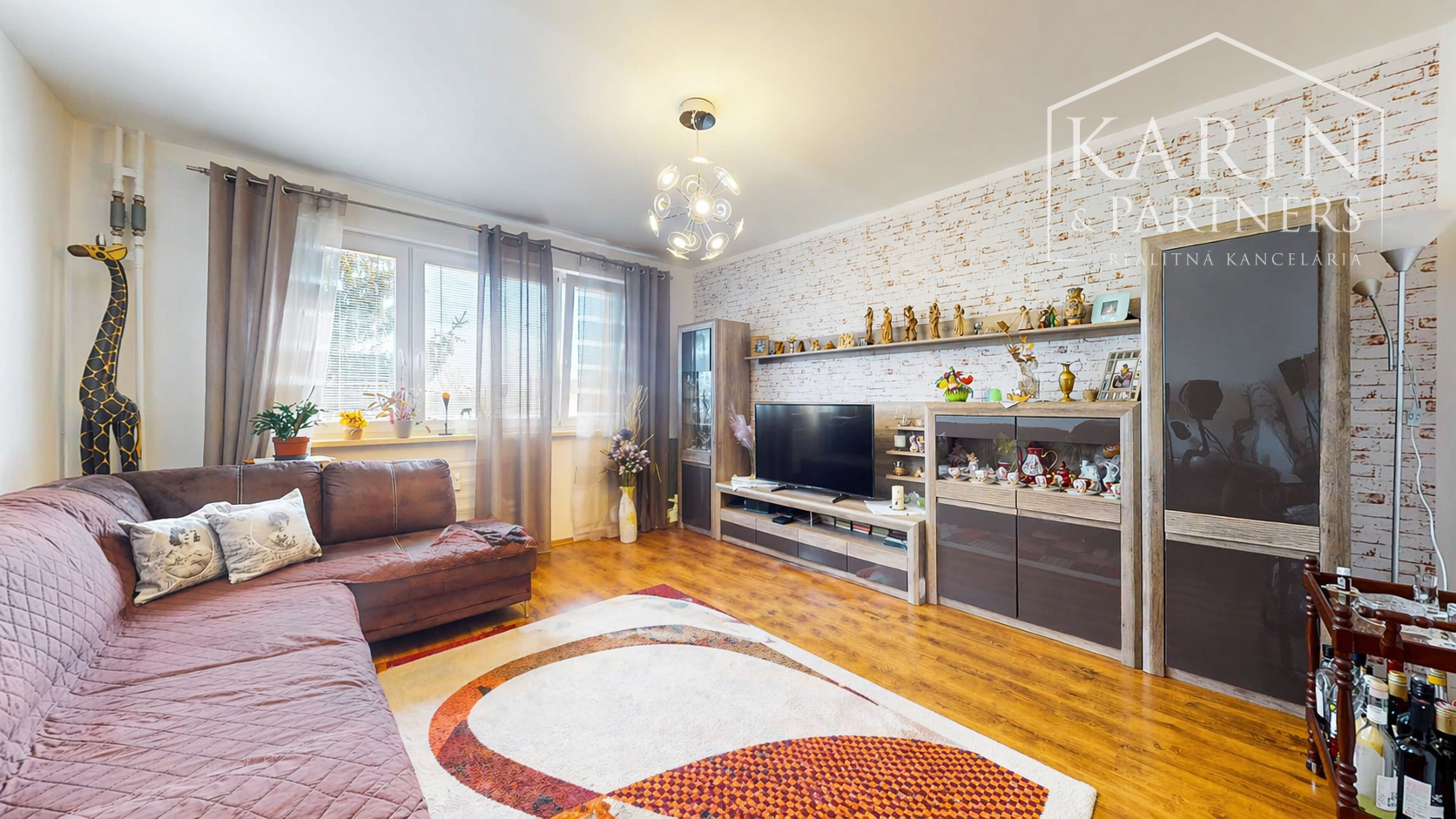 Štýlový 3-izbový byt (Veľká NKS 70m2) s loggiou po rekonštrukcii v obľúbenej Radvani