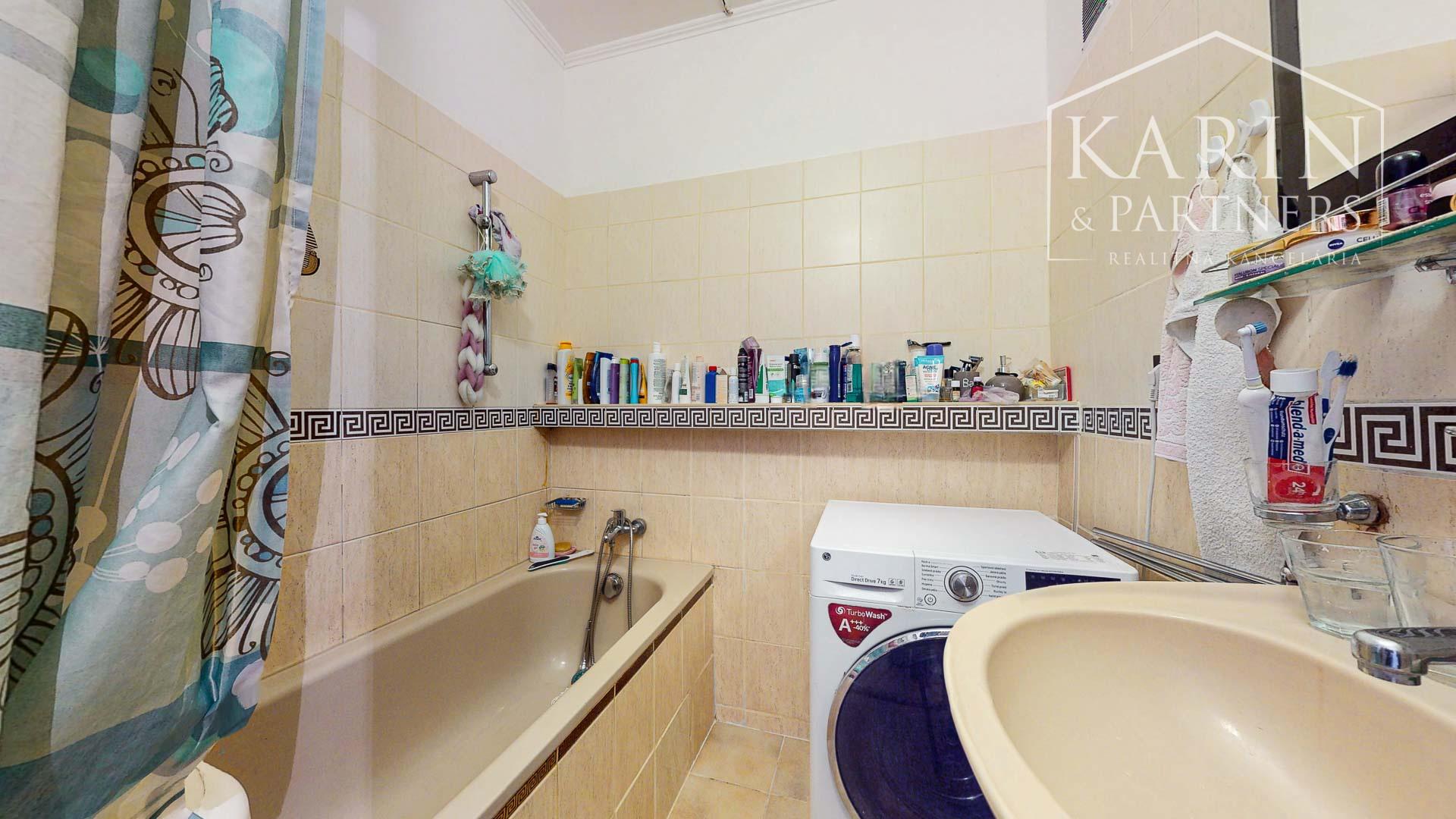 Štýlový 3-izbový byt (Veľká NKS 70m2) s loggiou po rekonštrukcii v obľúbenej Radvani