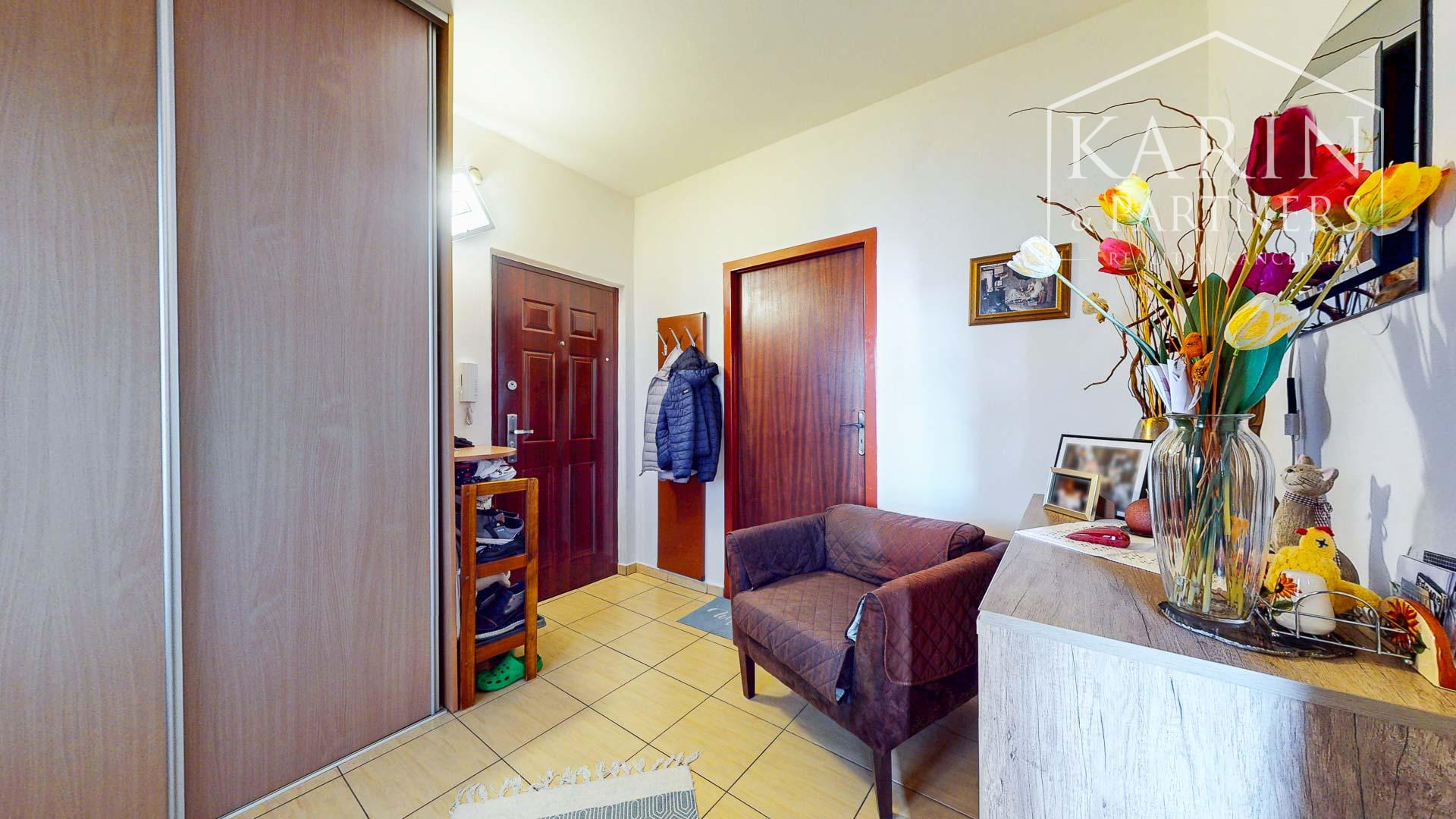 Štýlový 3-izbový byt (Veľká NKS 70m2) s loggiou po rekonštrukcii v obľúbenej Radvani