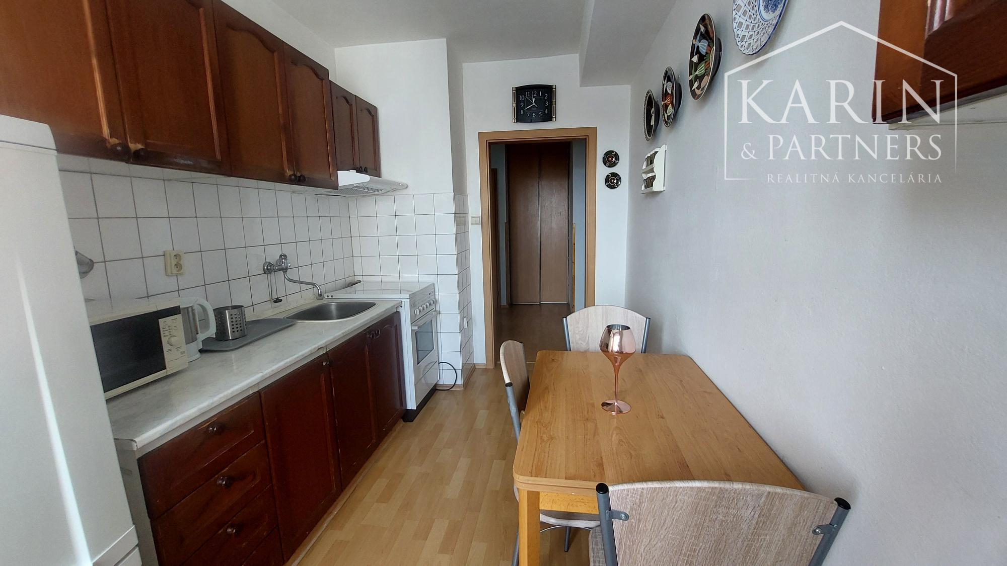 3 izbový byt s loggiou ul. Budyšínska - štvrť Tehelné pole  pri Trnavskom Mýte