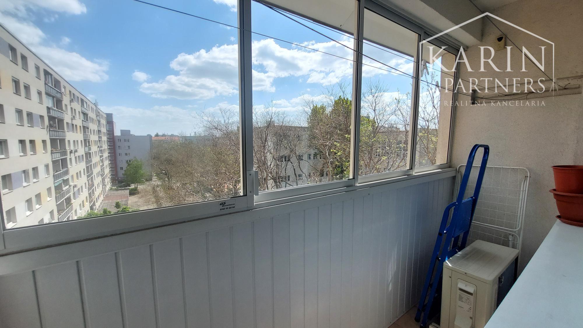 3 izbový byt s loggiou ul. Budyšínska - štvrť Tehelné pole  pri Trnavskom Mýte