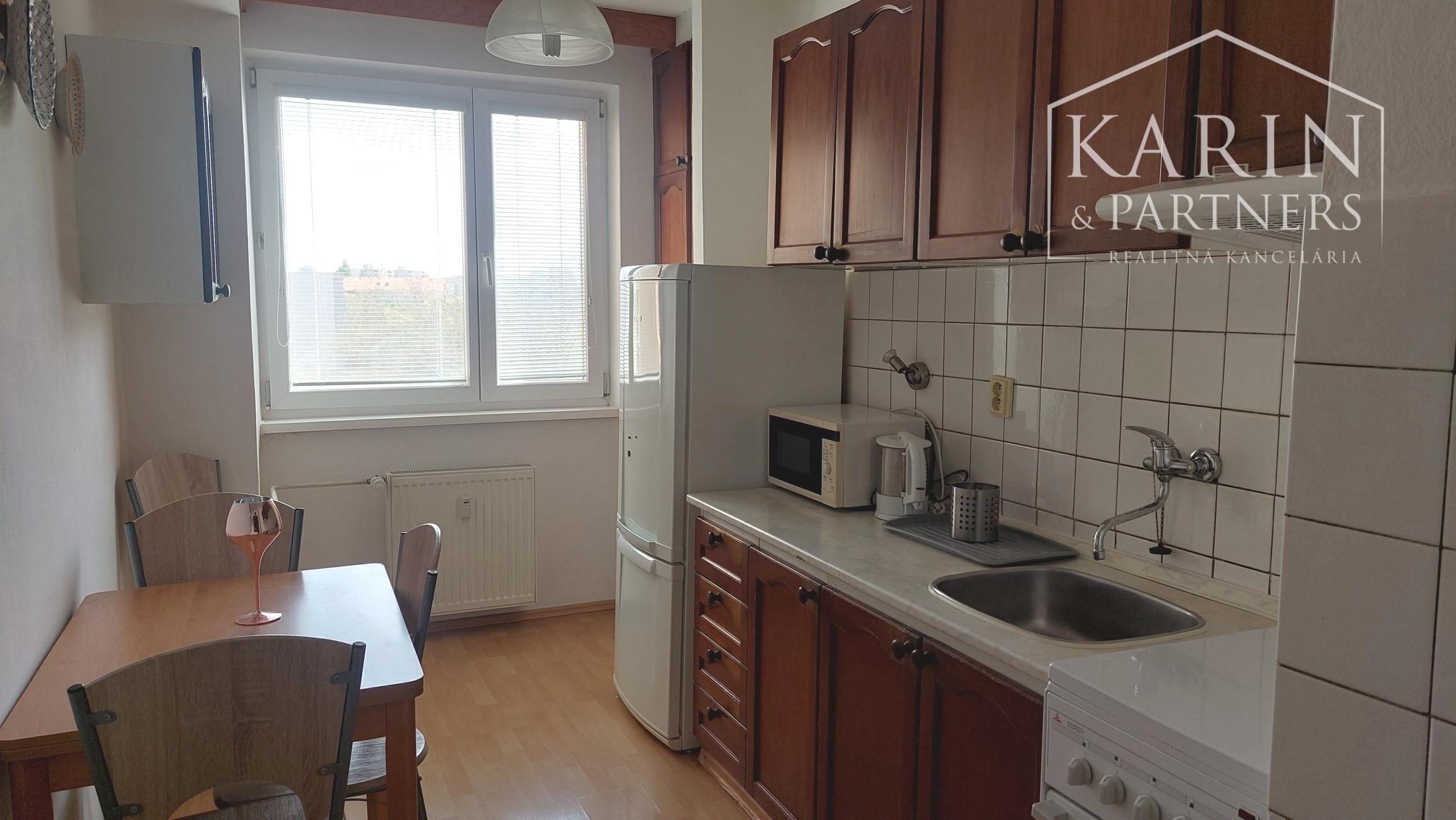 3 izbový byt s loggiou ul. Budyšínska - štvrť Tehelné pole  pri Trnavskom Mýte