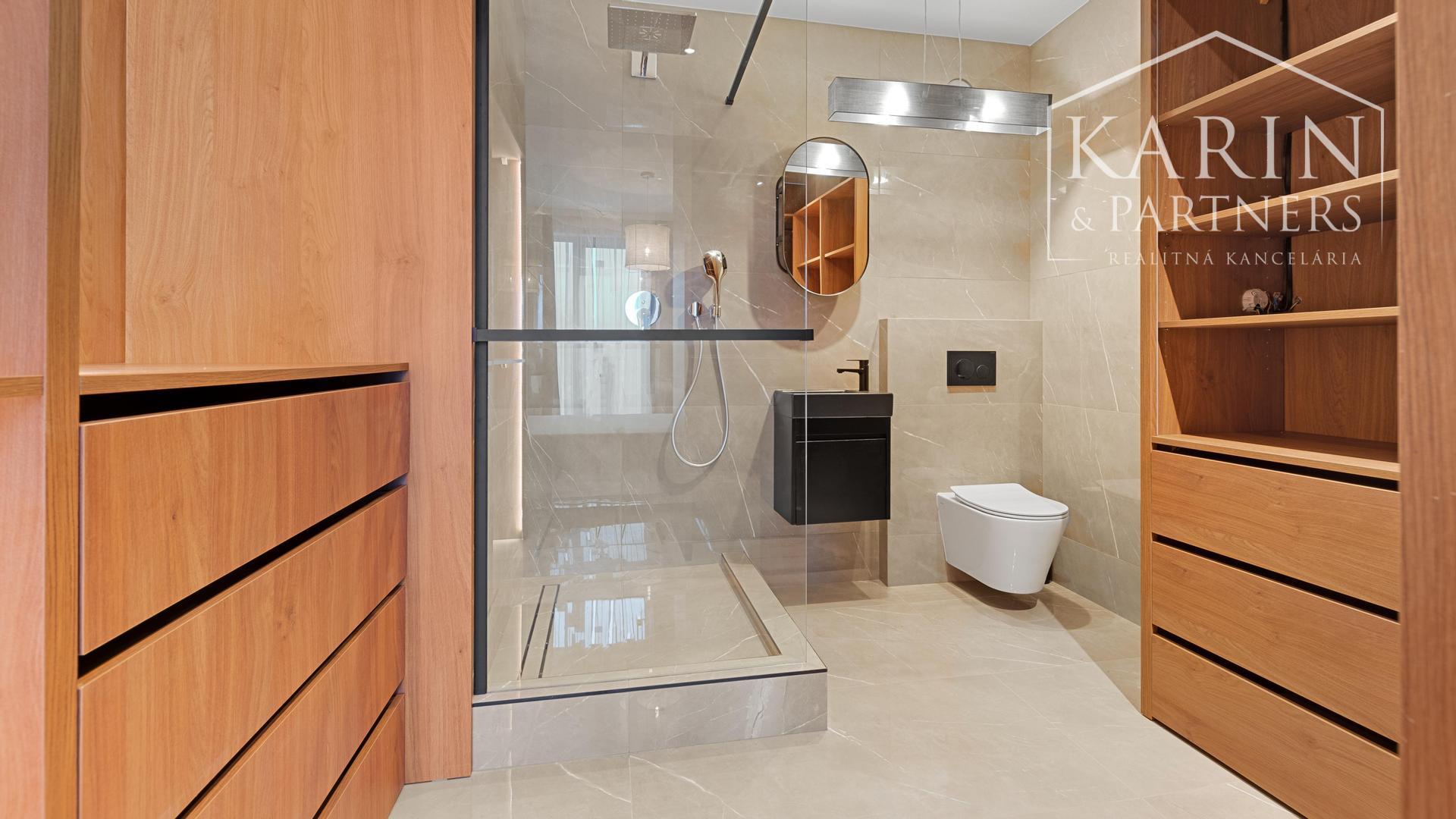 4 izbový byt pri Horskom parku na predaj