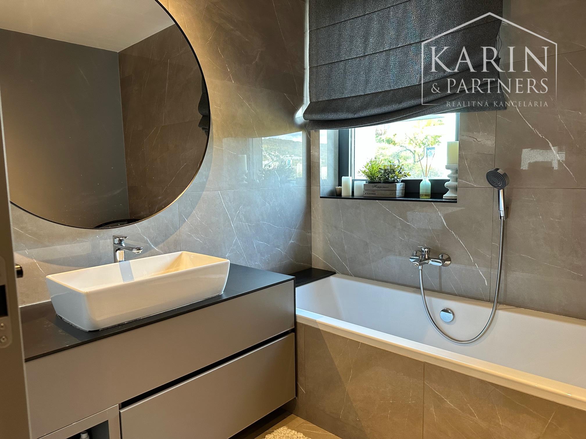 4 izbový byt pri Horskom parku na predaj