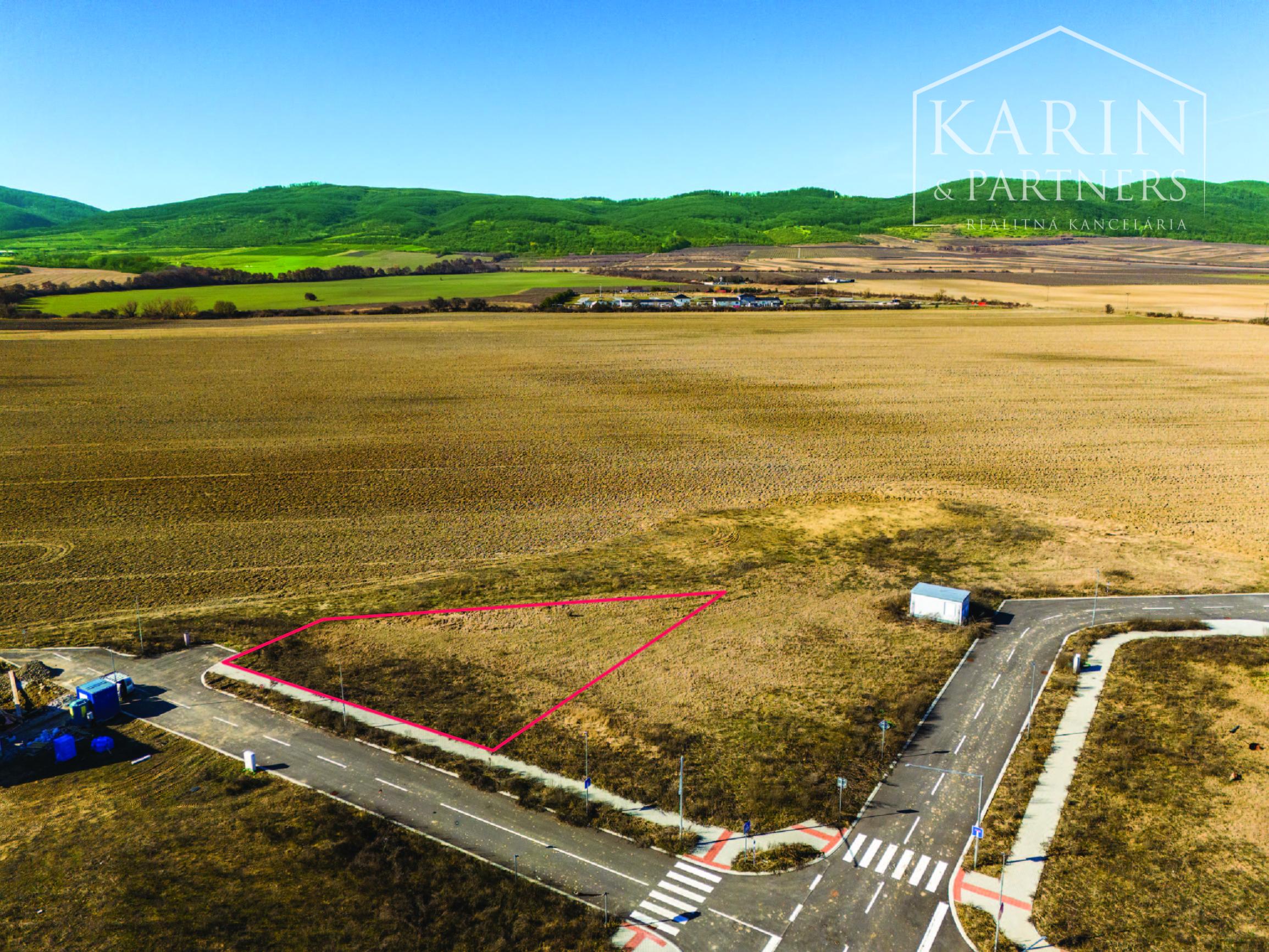 Pozemok 559 m² s projektom – ideálny na výstavbu vášho domu