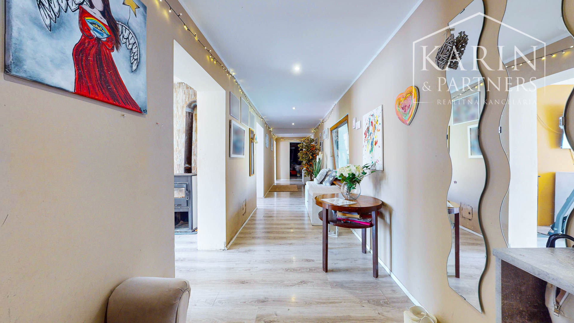 Priestranný tehlový dom s obrovským potenciálom len na skok od Trnavy – Horné Dubové