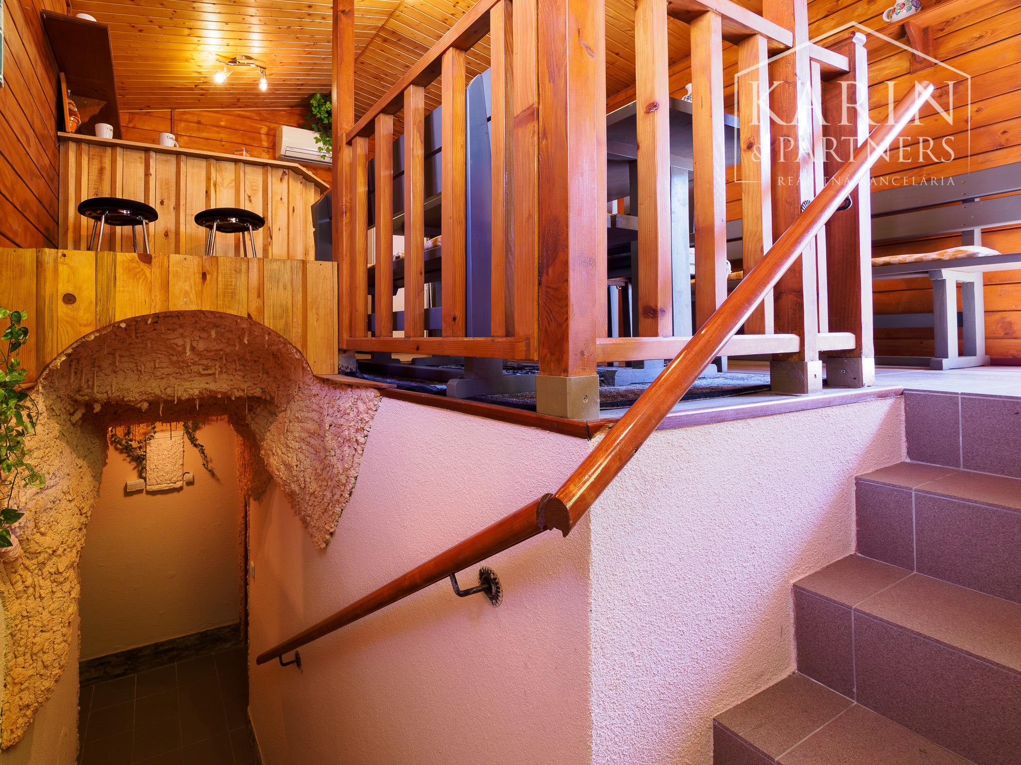 Na predaj rodinný dom s dvoma garážami a záhradným ateliérom, Šamorín-Mliečno