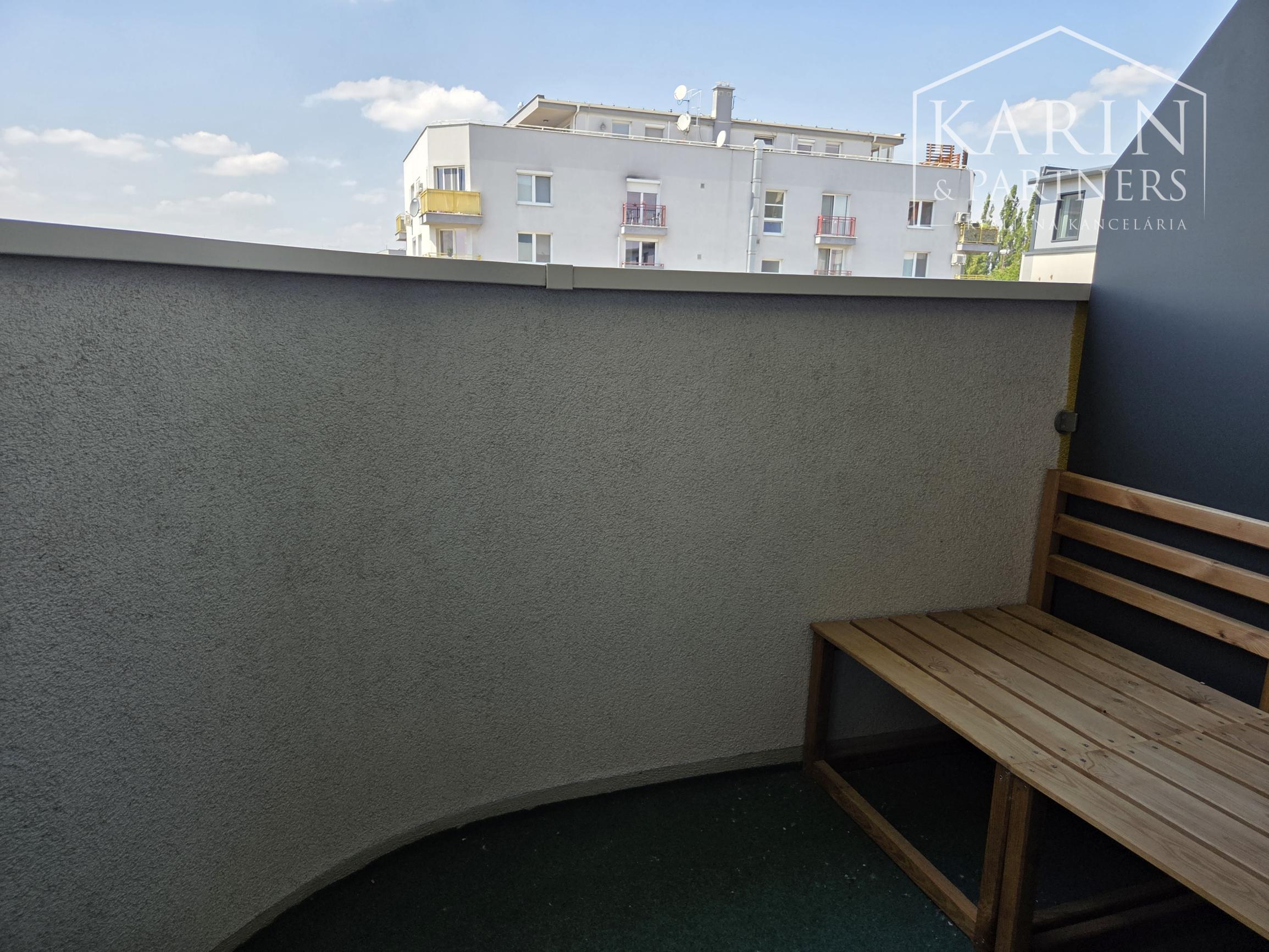 Prenájom 2 izbový byt s parkovaním, Pri smaltovni, Bratislava-Petržalka