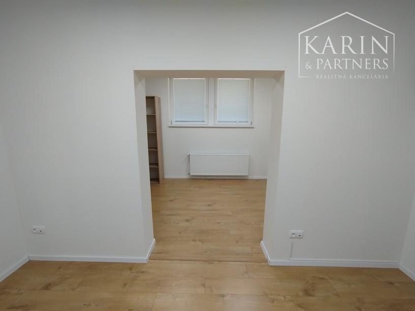 Prenájom dvojkancelária/ viacúčelové miestnosti s umývadlom 25,5m2 , ul. Polianky, BA IV., Dúbravka.