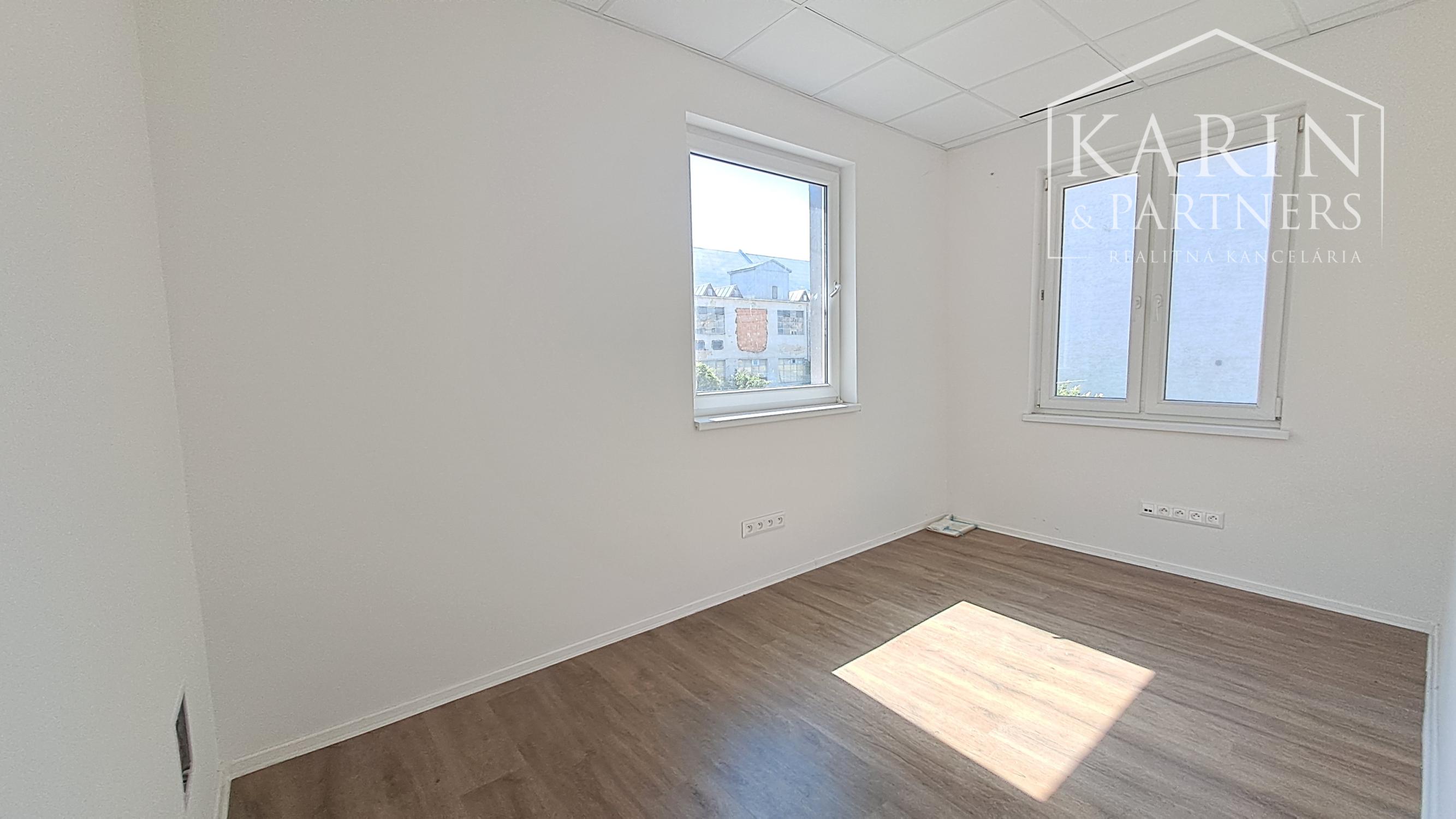 Prenájom kancelársko - obchodné priestory 208 m2, Piešťany