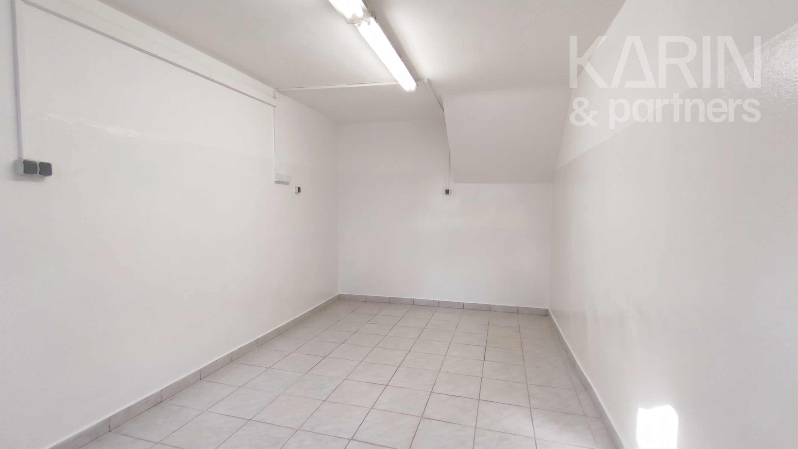 NA PREDAJ: Rodinný dom 3+1izbový, Kompletná rekonštrukcia, Palárikovo