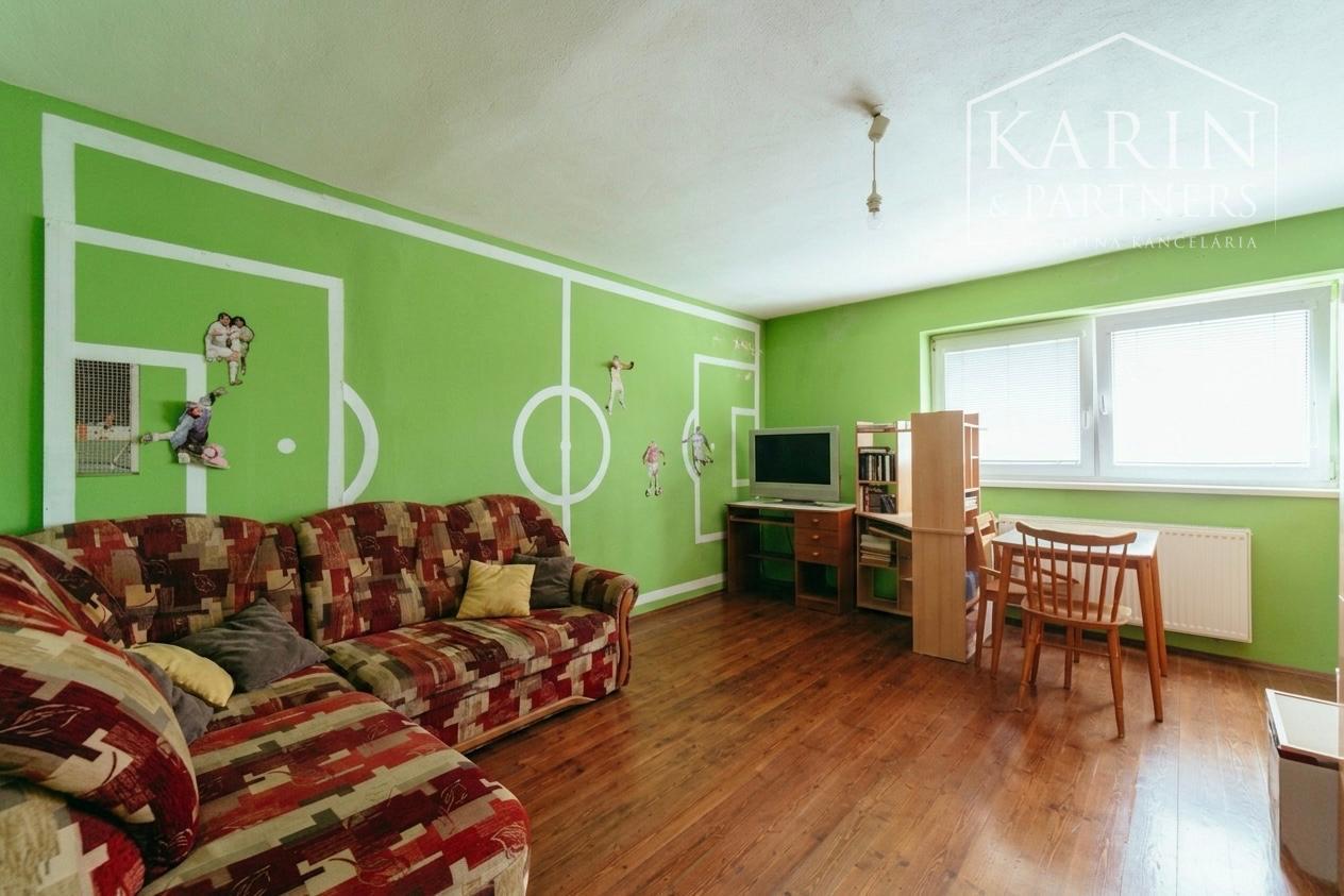 UNIKÁTNY 4-IZBOVÝ BYT V SKALICI (MOŽNÁ VÝMENA)