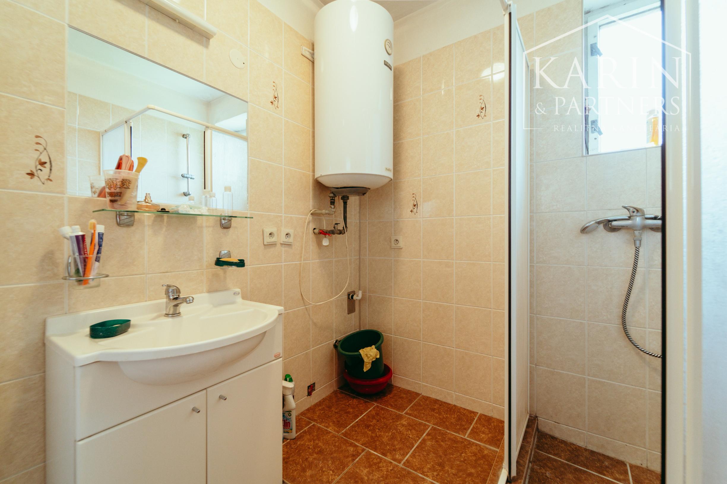 POCTIVÝ 3i TEHLOVÝ DOM V TOP PÔVODNOM STAVE, POZEMOK 1129m²