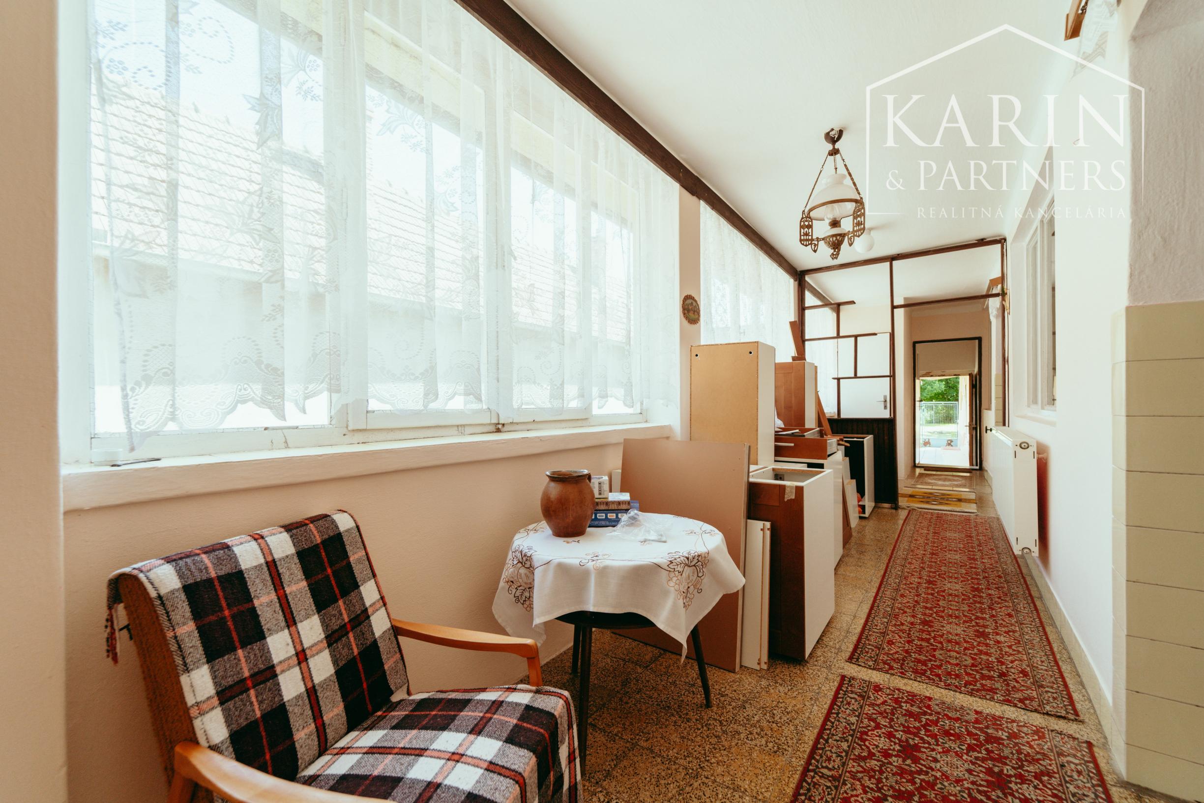 POCTIVÝ 3i TEHLOVÝ DOM V TOP PÔVODNOM STAVE, POZEMOK 1129m²