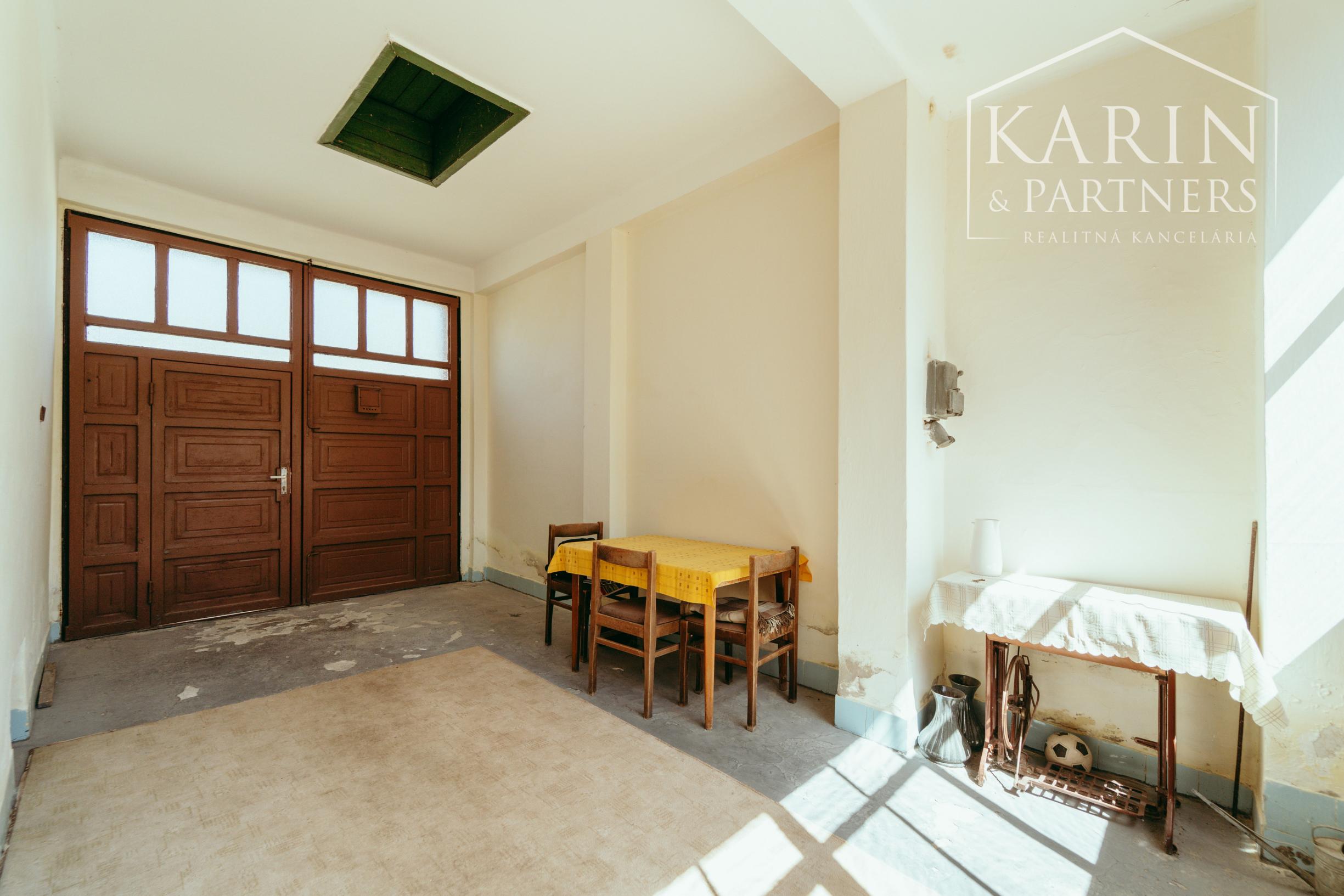 POCTIVÝ 3i TEHLOVÝ DOM V TOP PÔVODNOM STAVE, POZEMOK 1129m²
