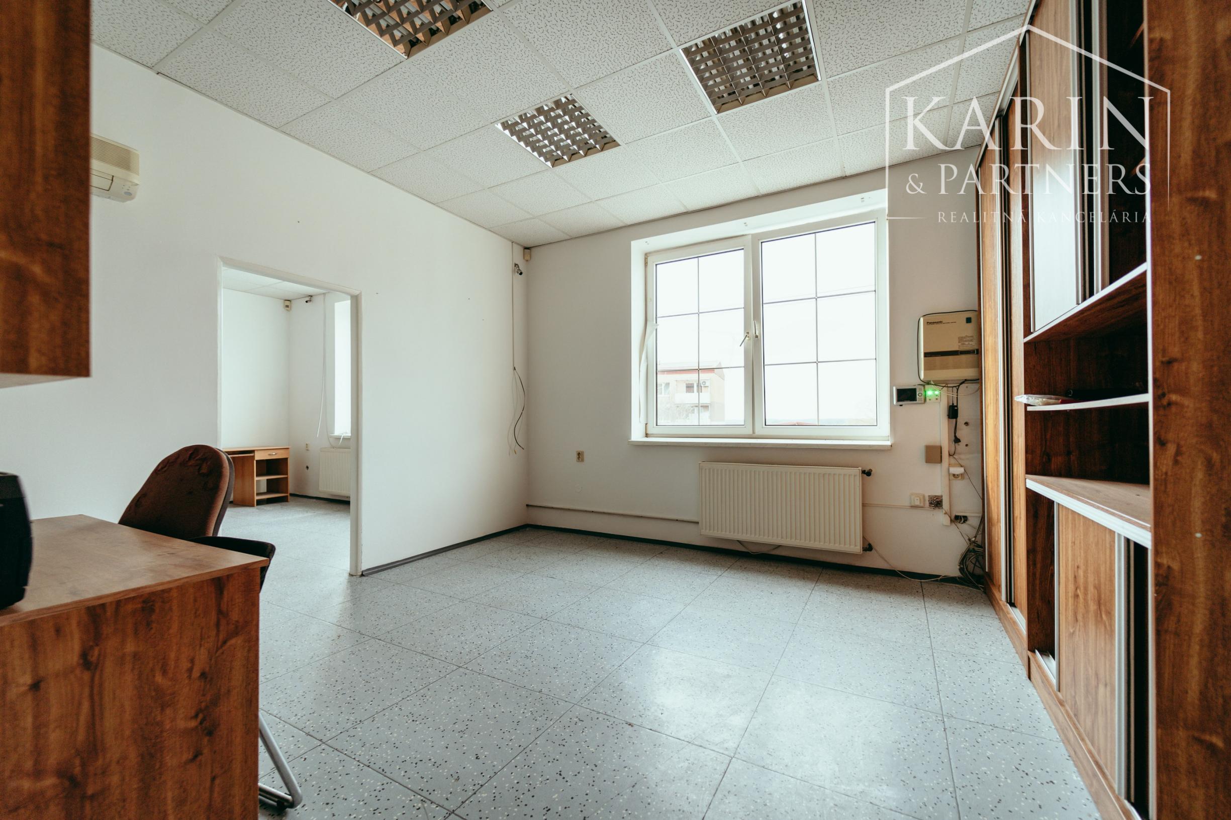PRENÁJOM: PODNIKATEĽSKÝ OBJEKT V CENTRE HOLÍČA (260 m²)