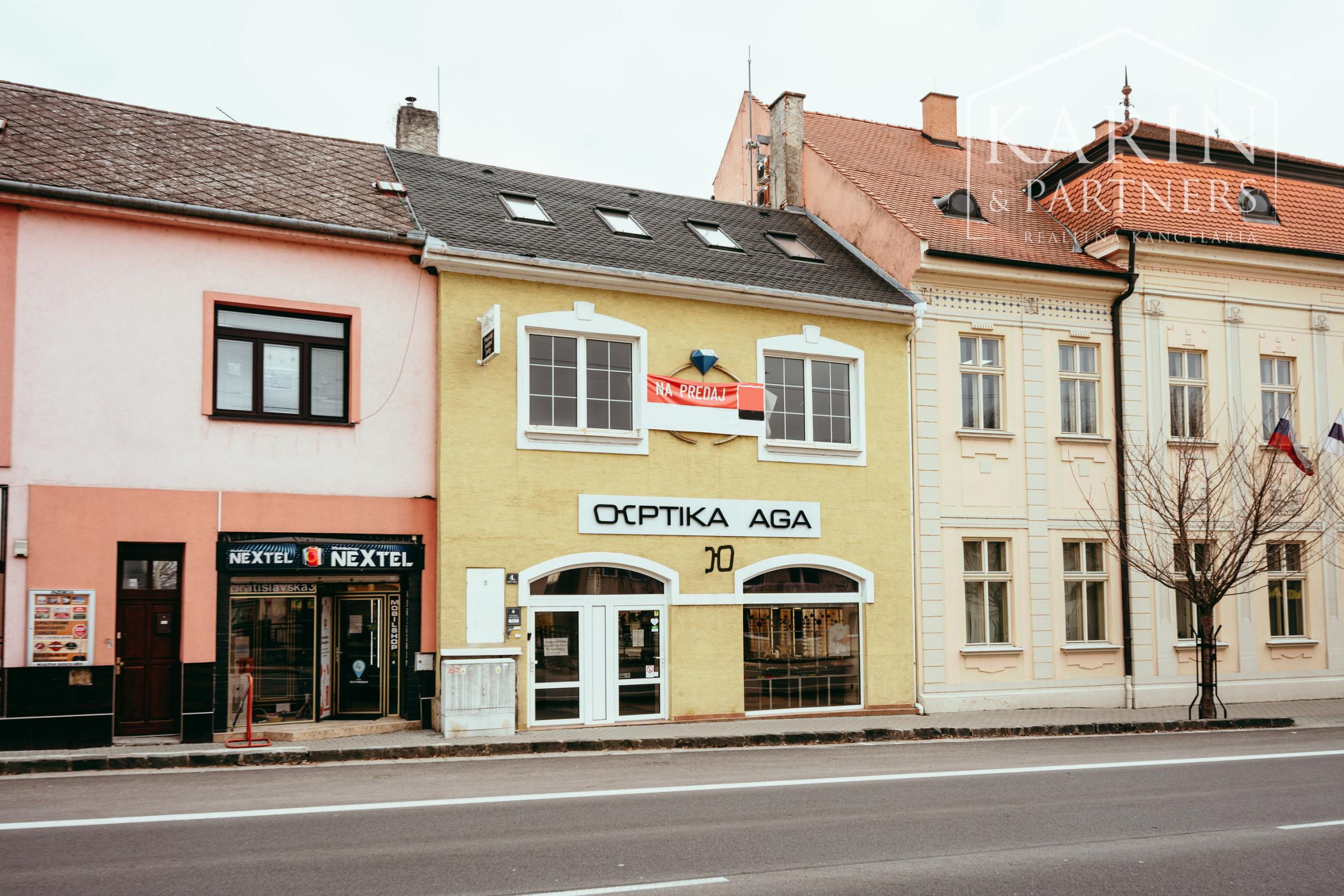 PRENÁJOM: PODNIKATEĽSKÝ OBJEKT V CENTRE HOLÍČA (260 m²)