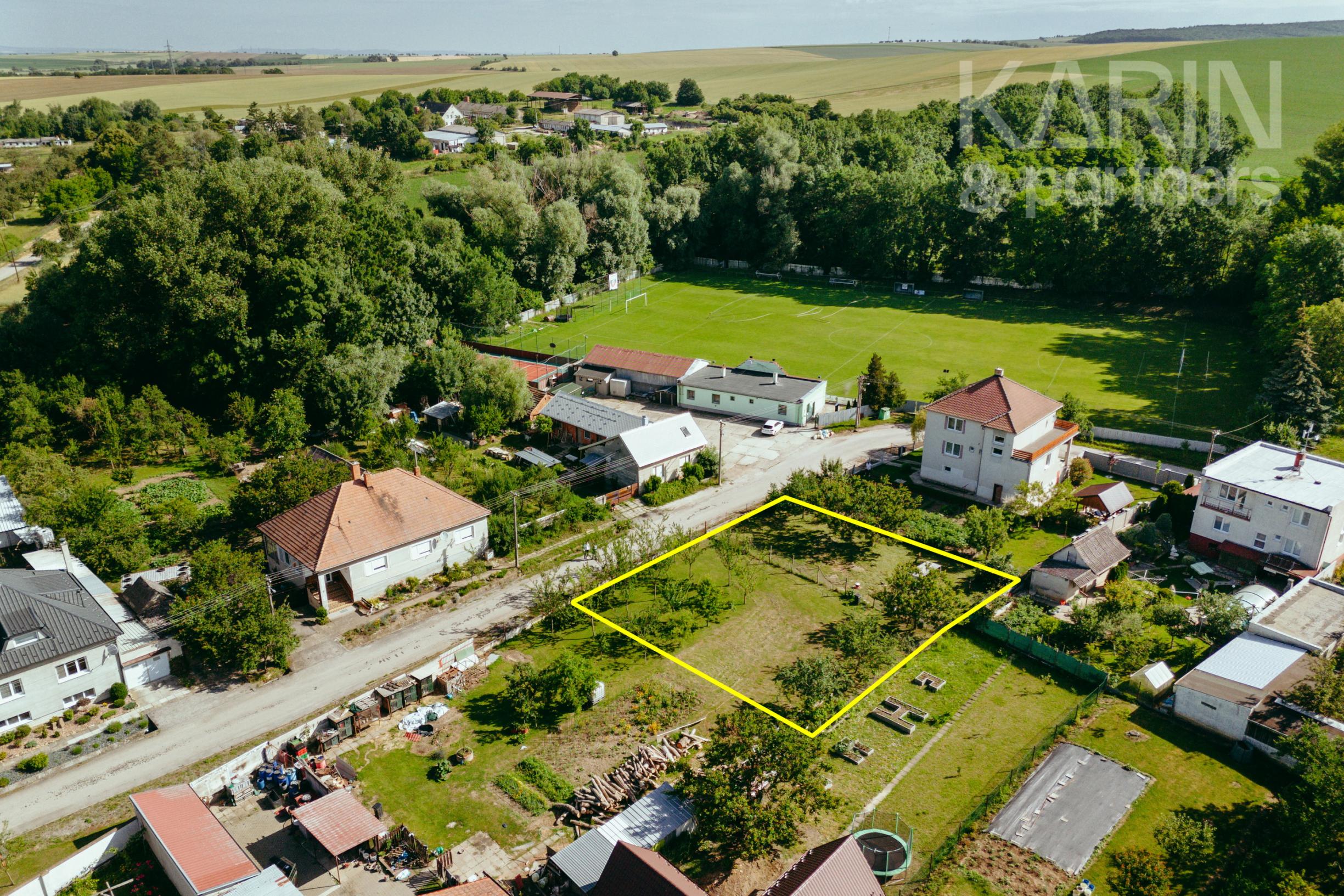 PREDAJ: STAVEBNÝ POZEMOK SO SIEŤAMI