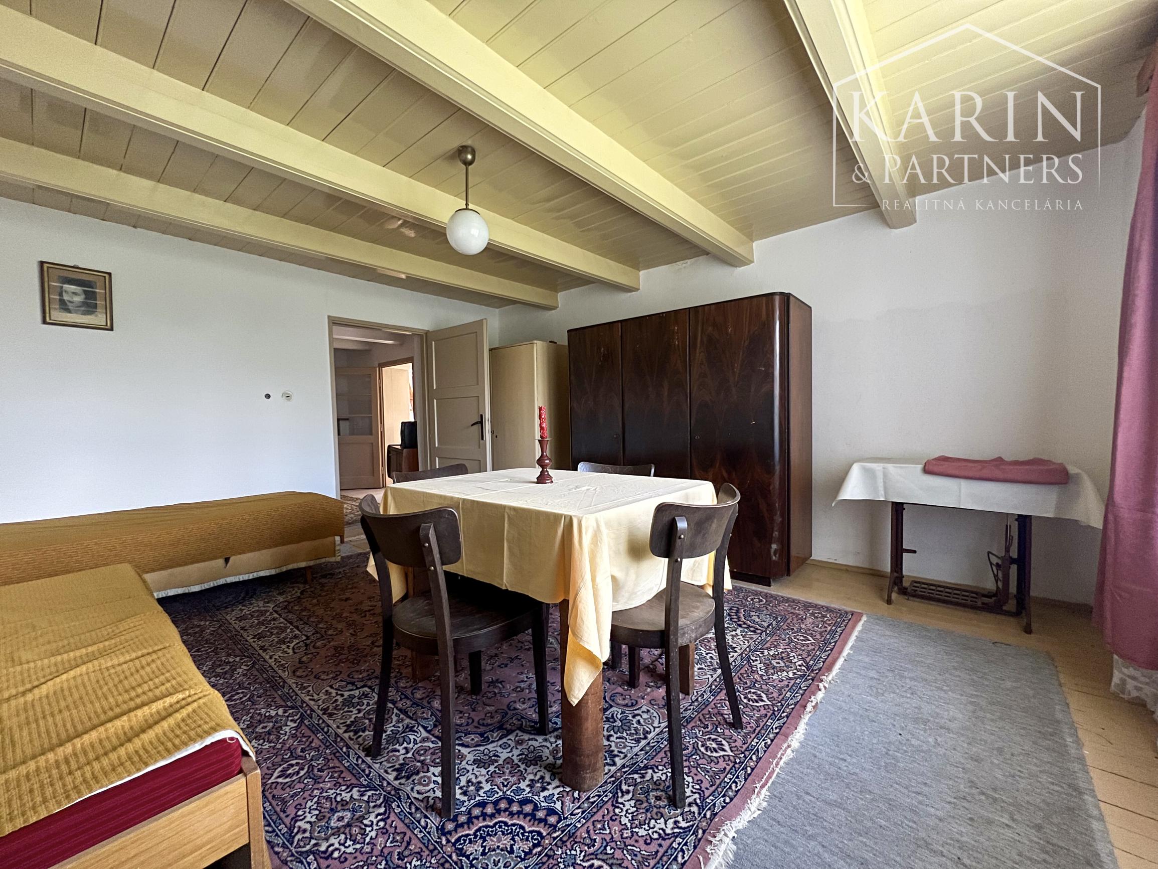 2i tehlový dom s vínnou pivnicou a pozemkom 1250 m²