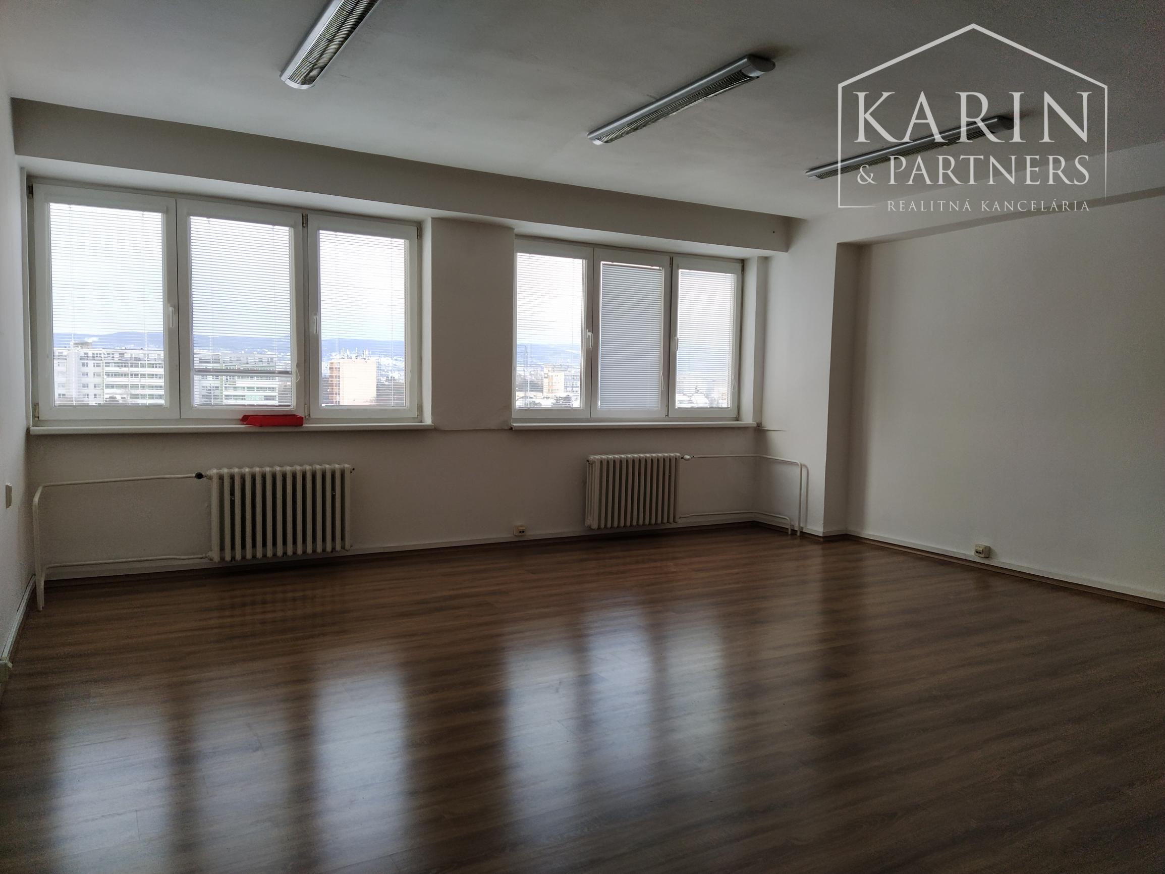 Prenájom samostatný celok 3 kancelárií/ viacúčelových miestností 80m2 s kuchynkou! + parkovanie, Bulharská ul., BA II., Trnávka.