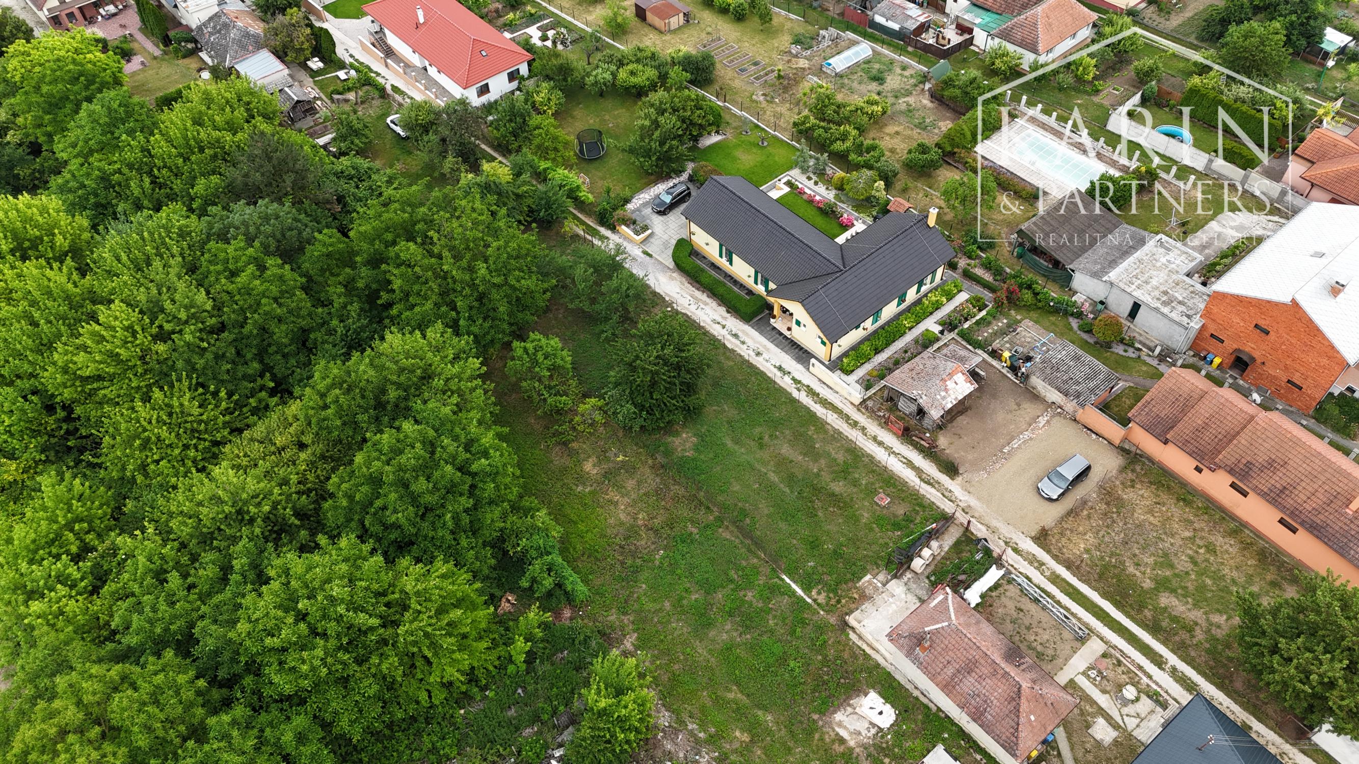 Moderný bungalov s povolením: Začnite stavať už zajtra!