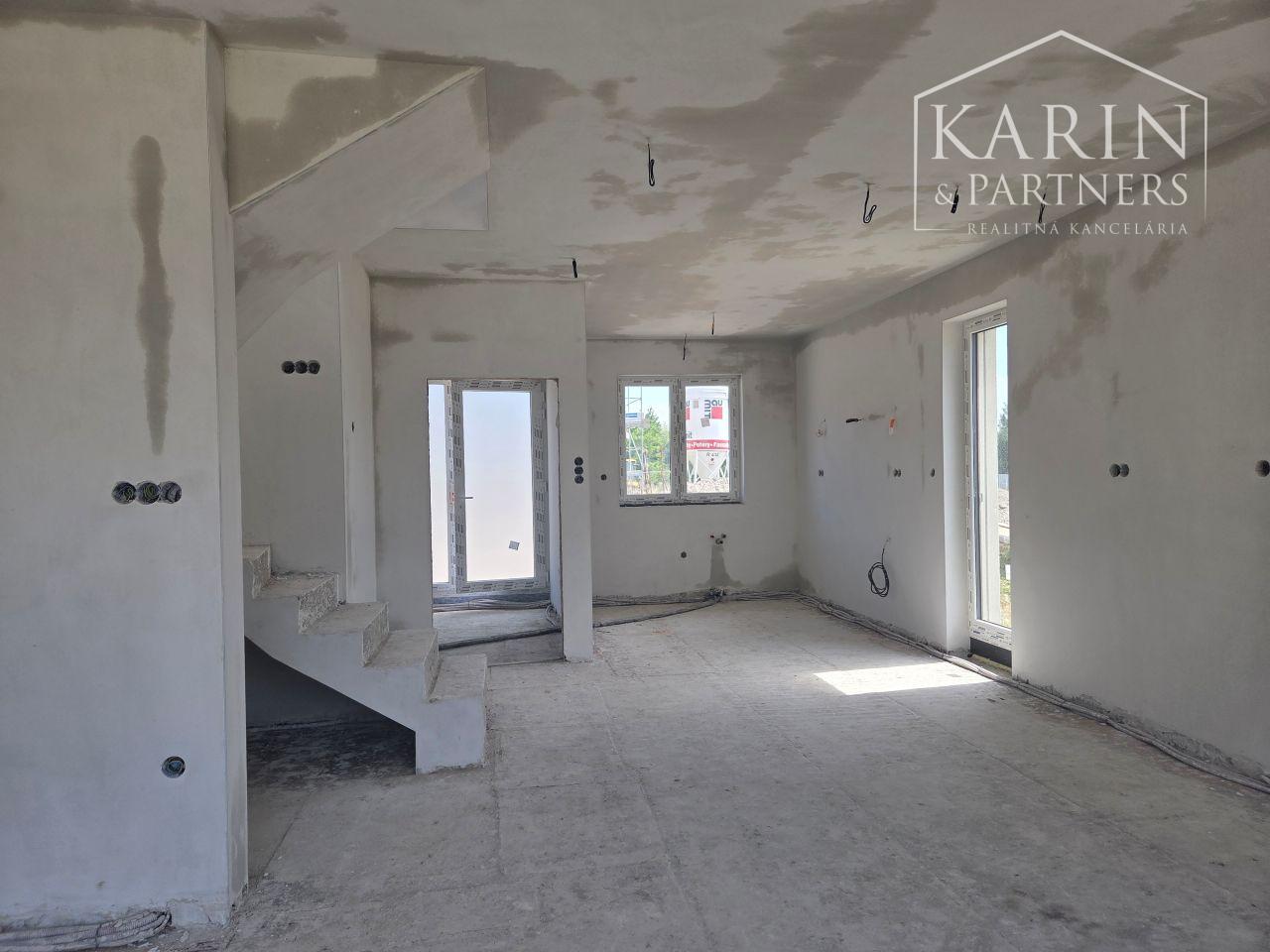 Moderná novostavba 4-izbový rodinný dom, Veľký Biel