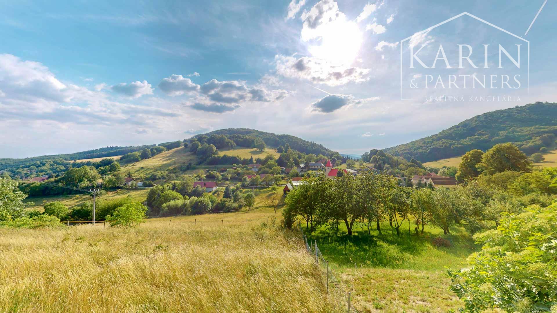 Prémiová novostavba rodinného domu s panoramatickým výhľadom (obec Uhliská) – Ideálna investícia a únik do prírody