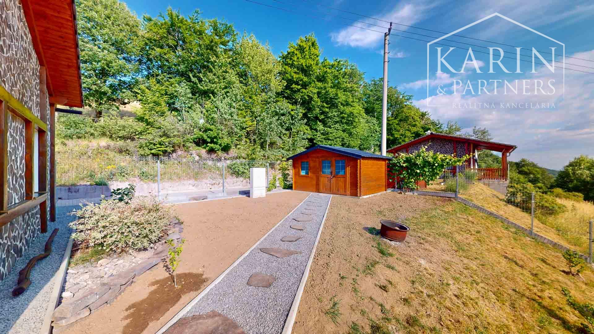 Prémiová novostavba rodinného domu s panoramatickým výhľadom (obec Uhliská) – Ideálna investícia a únik do prírody