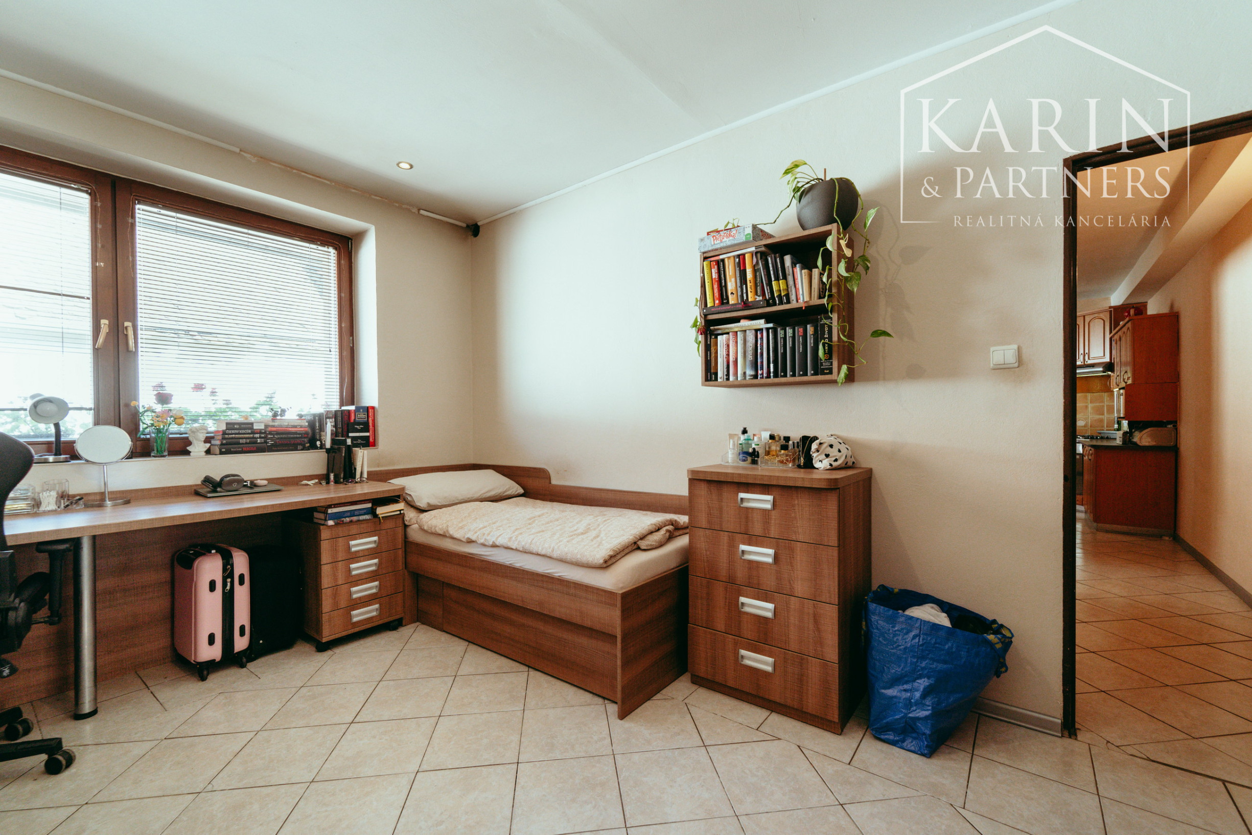ZREKONŠTRUOVANÝ A ZARIADENÝ 3i RODINNÝ DOM V SKALICI