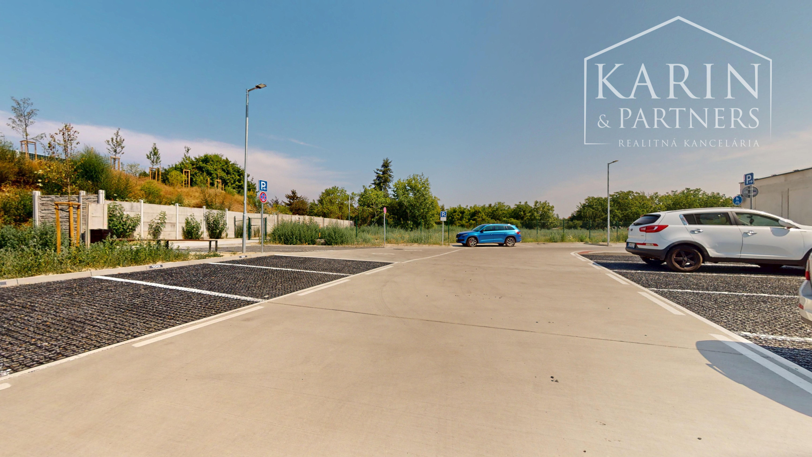 1-IZBOVÝ BYT S BALKÓNOM, KOMUNITNÝM BAZÉNOM A PARKINGOM V PROJEKTE LAURIN DVOR – PODUNAJSKÉ BISKUPICE