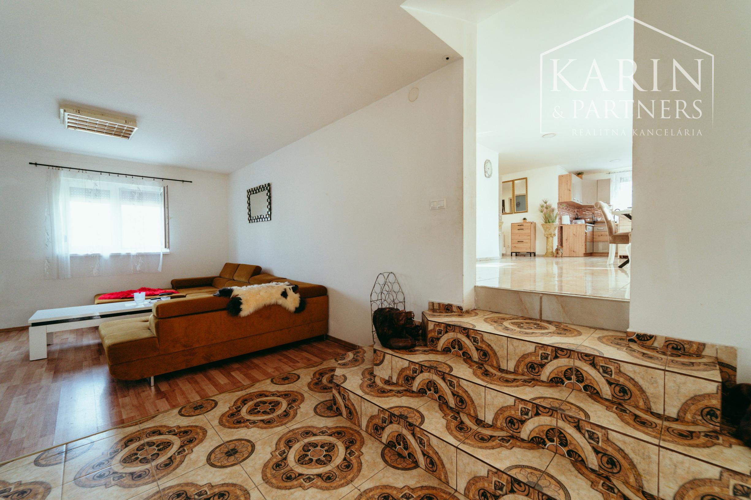 3i RODINNÝ DOM S VEĽKÝM POZEMKOM – GBELY, KOLÓNIA