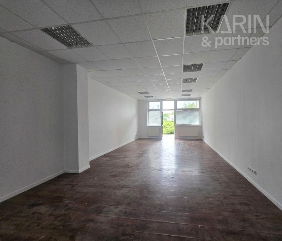 PRENÁJOM - Obchodný priestor  o výmere 61 m², Vrakunská ulica, Bratislava II – Podunajské Biskupice..