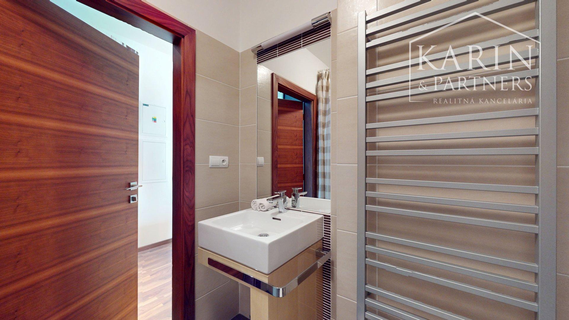 Na predaj atraktívny 1-izb.apartmán pri jazere Štrbské pleso