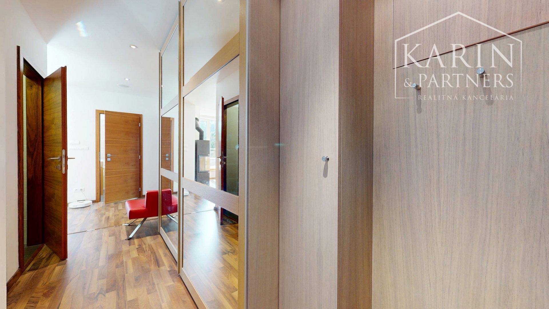 Na predaj 3-izb.apartmán, s veľkou terasou, Štrbské Pleso