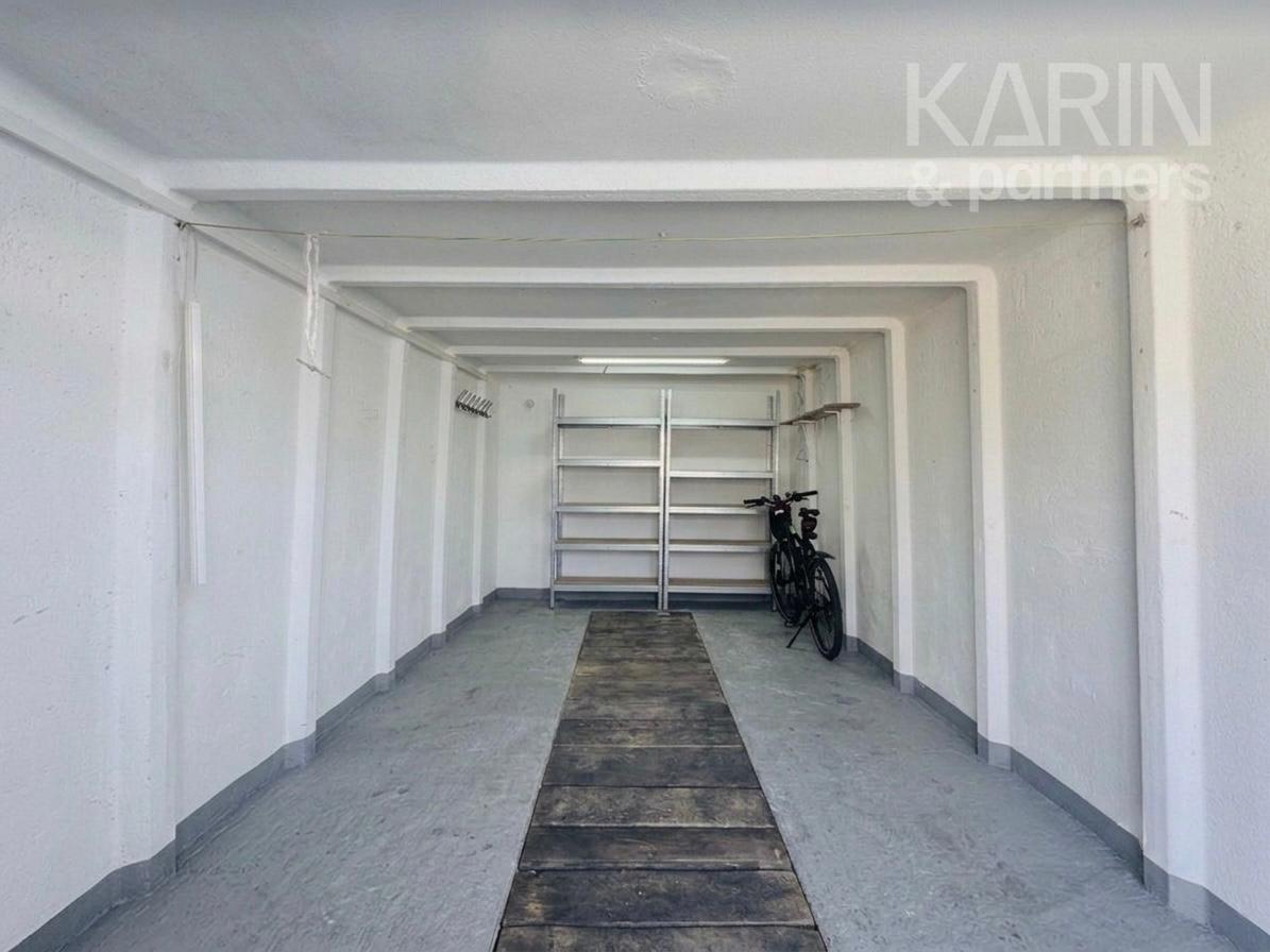 PREDAJ: GARÁŽ S JAMOU A VODOU (18 M²)