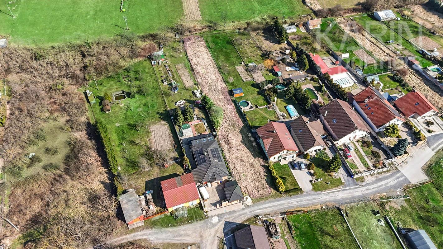 Stavebný pozemok s rozlohou 1758 m² v krásnej obci Lošonec.