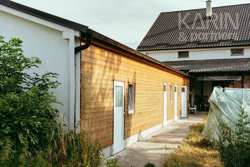 VEĽKORYSÝ RD PO REKONŠTRUKCII S POZEMKOM A PRIESTOROM PRE BÝVANIE AJ PODNIKANIE