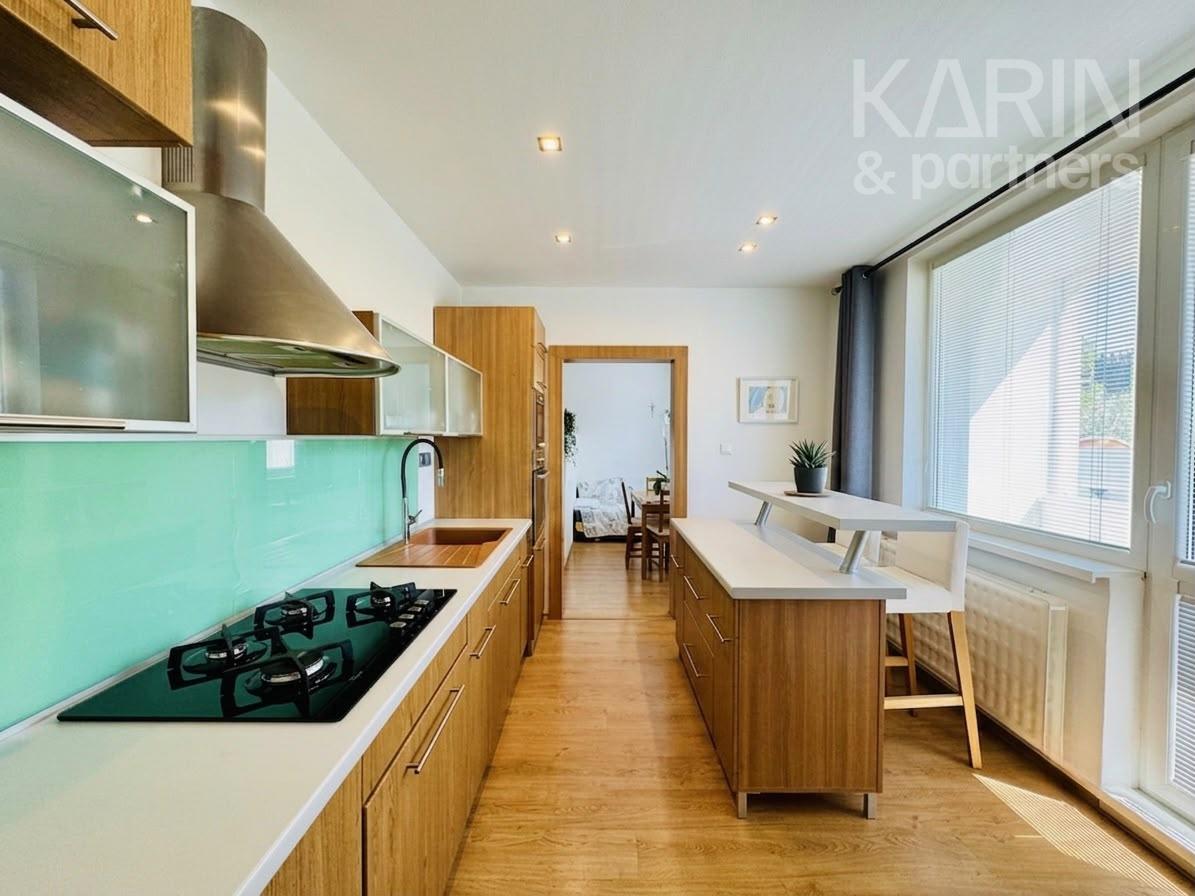 KOMPLETNE ZARIADENÝ 3-IZBOVÝ BYT, HOLÍČ – KOLLÁROVA