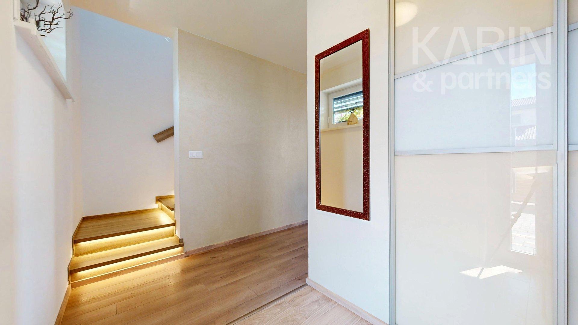 MODERNÝ 4I RODINNÝ DOM S OČARUJÚCOU ZÁHRADOU | ROVINKA RESIDENCE