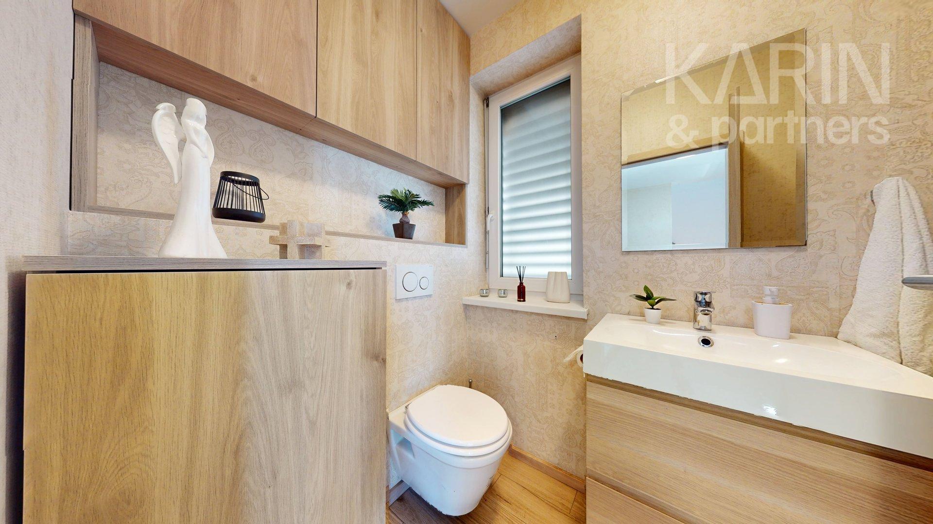 MODERNÝ 4I RODINNÝ DOM S OČARUJÚCOU ZÁHRADOU | ROVINKA RESIDENCE