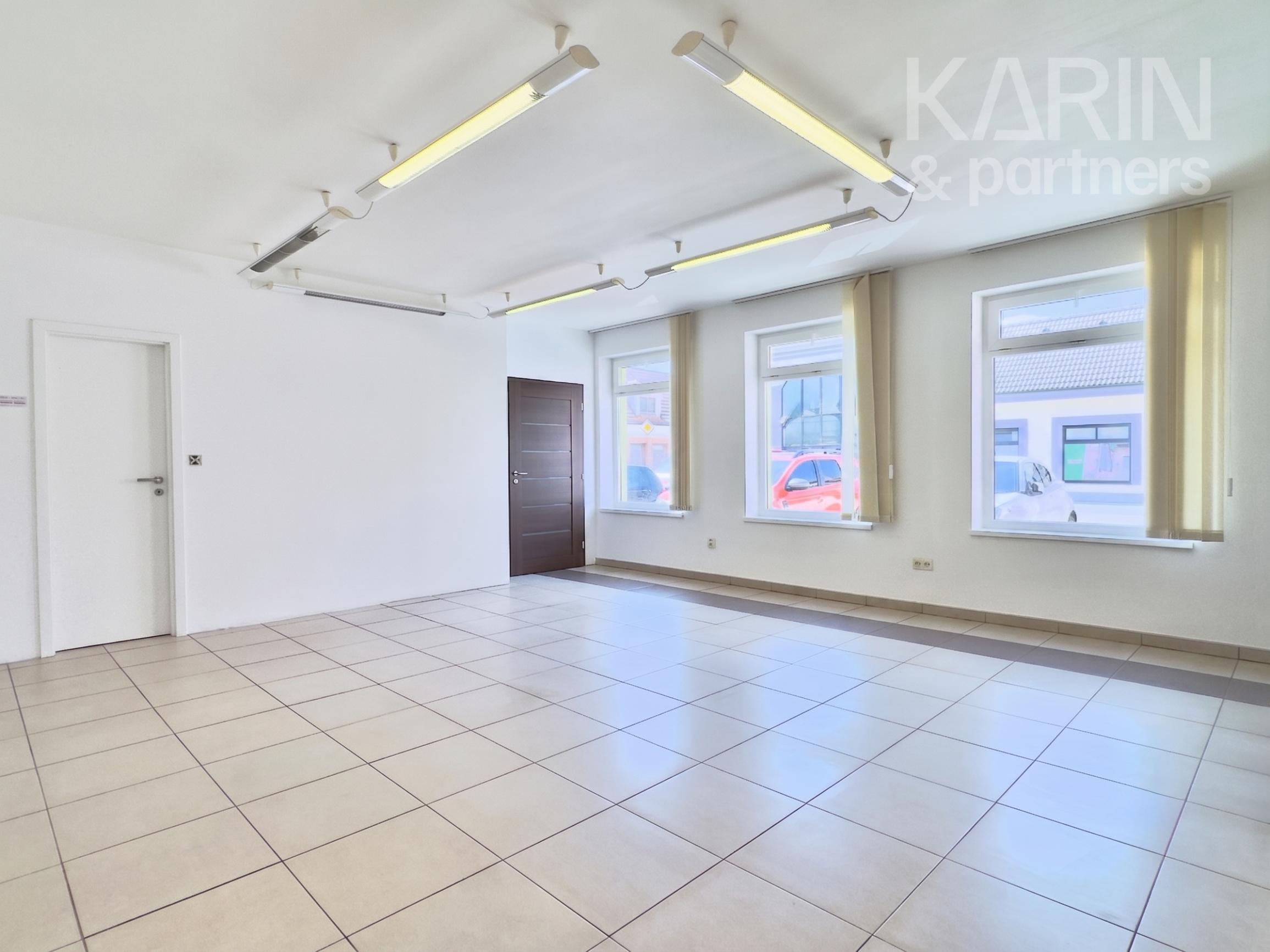 Prízemný priestor / kancelária na prenájom v centre Skalice – Pivovarská ulica