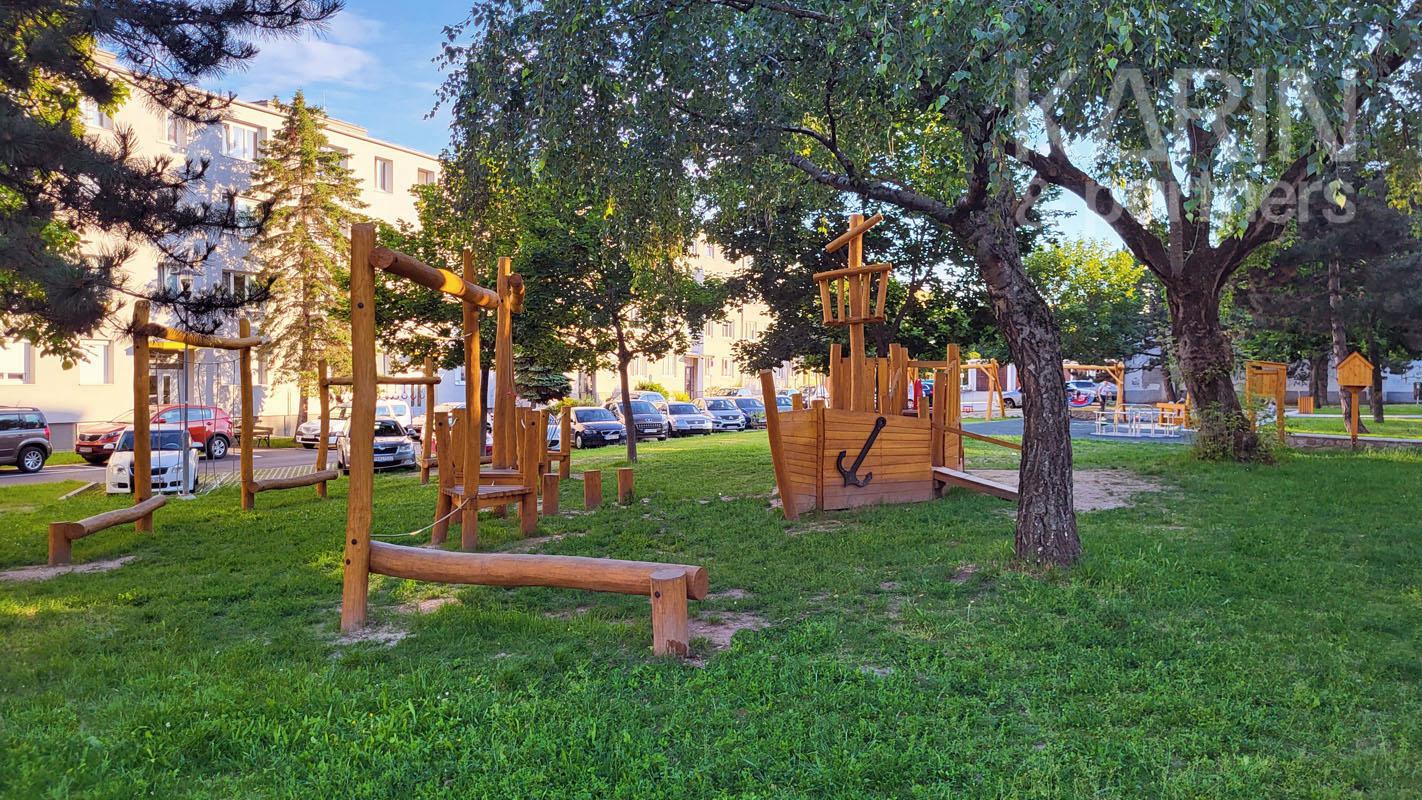 3-izbový zrekonštruovaný byt pri parku,  69 m2, v Modre.