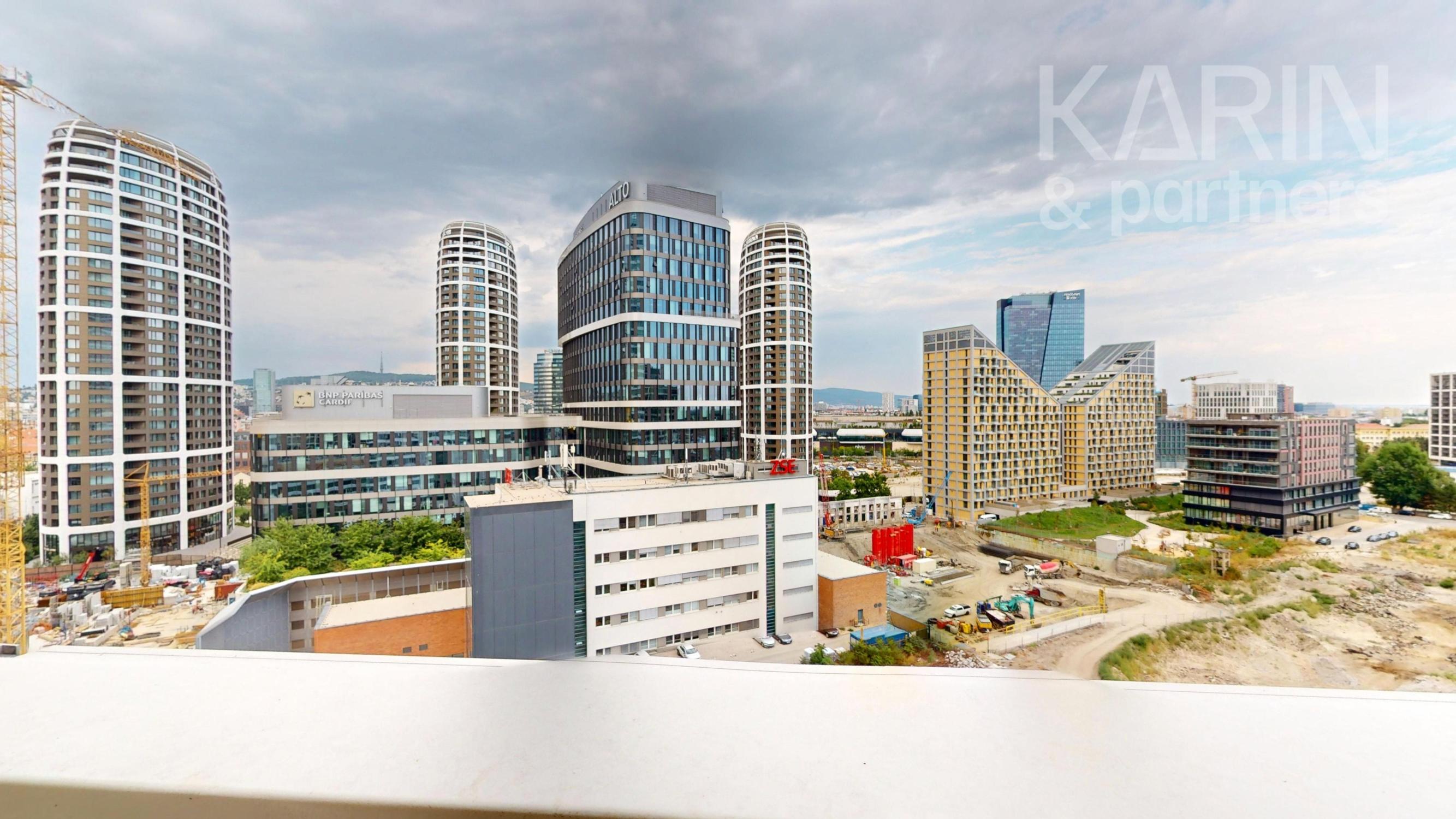 1 izbový byt v Panorama City s výhľadom na Downtown