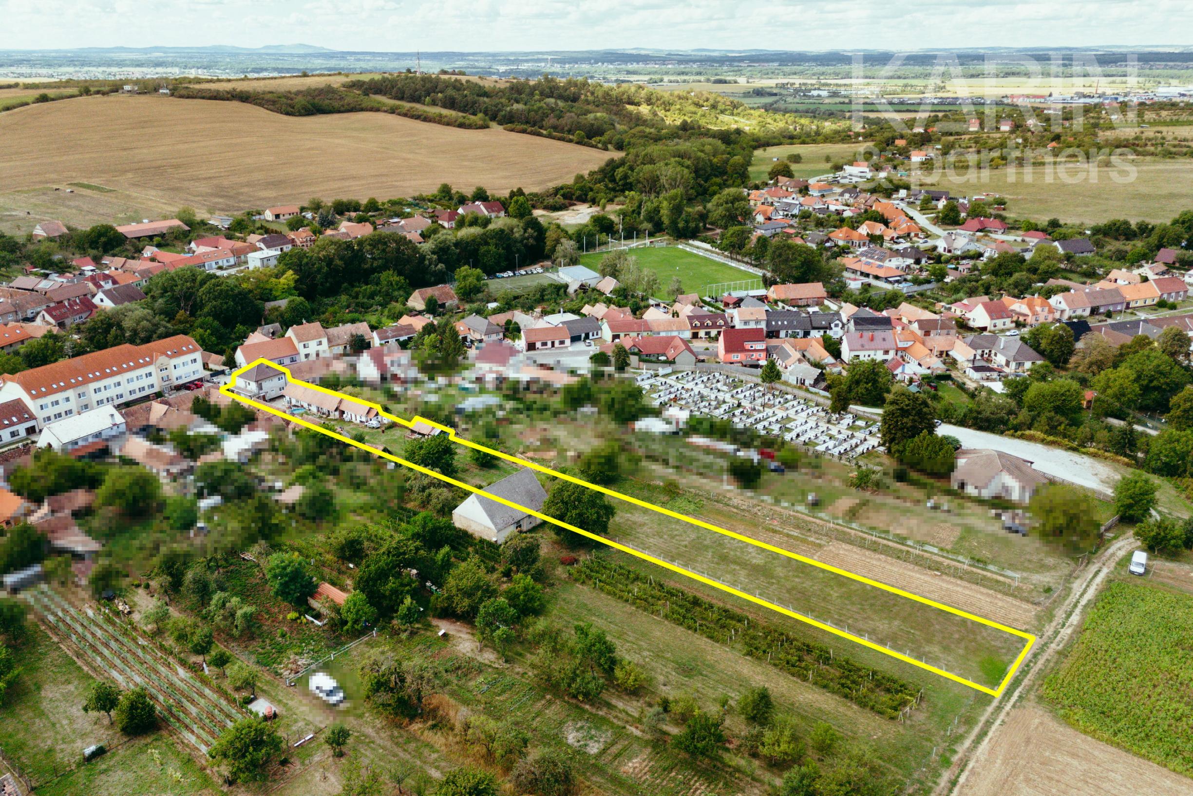 6-IZBOVÝ TEHLOVÝ DOM (NOVÁ STRECHA, KOTOL A SIETE)