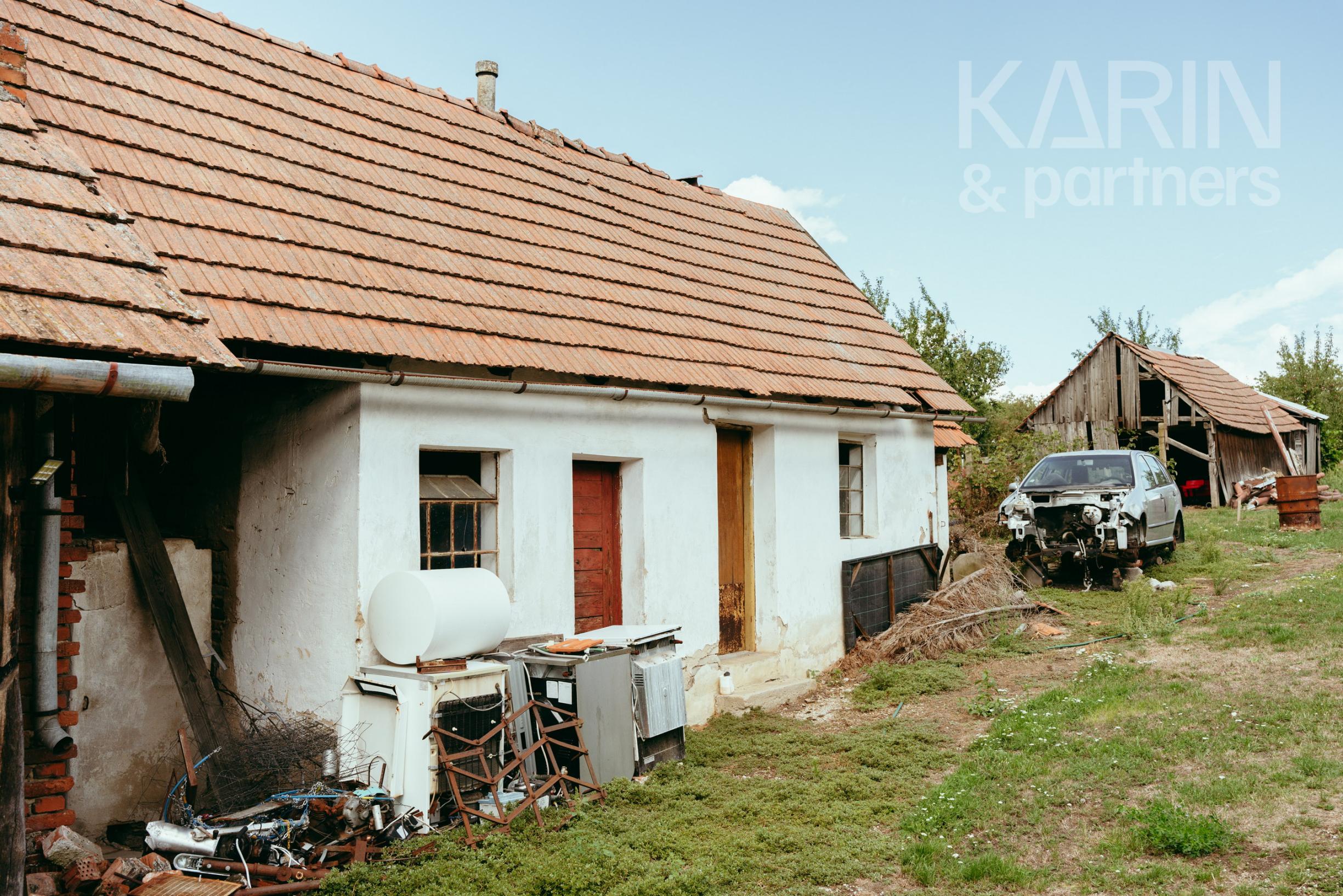 6-IZBOVÝ TEHLOVÝ DOM (NOVÁ STRECHA, KOTOL A SIETE)