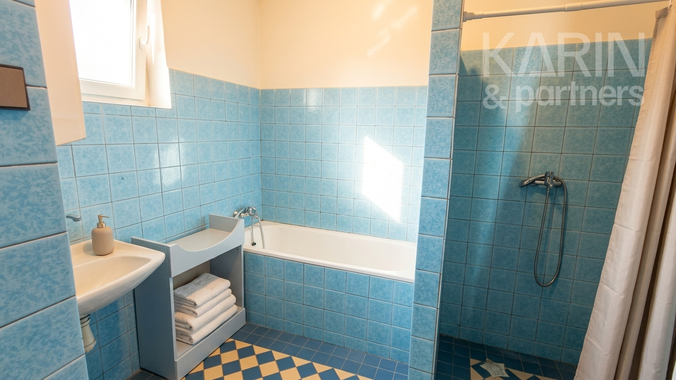 Rodinný dom v tichej lokalite, s garážou, studňou a veľkou záhradou v obci Zemné