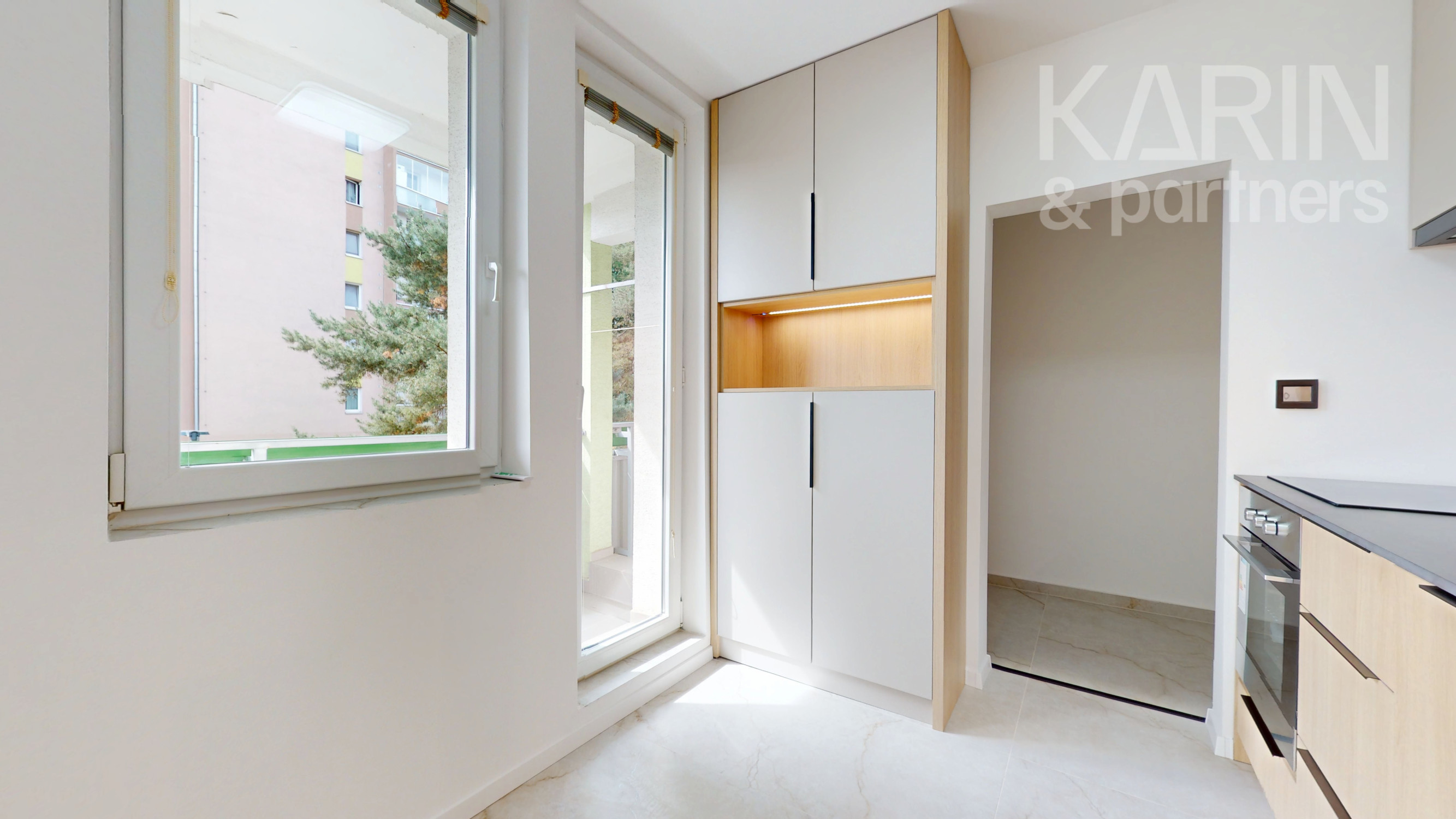 Kompletne zrekonštruovaný 3 izbový byt na predaj - Bratislava - Karlova Ves