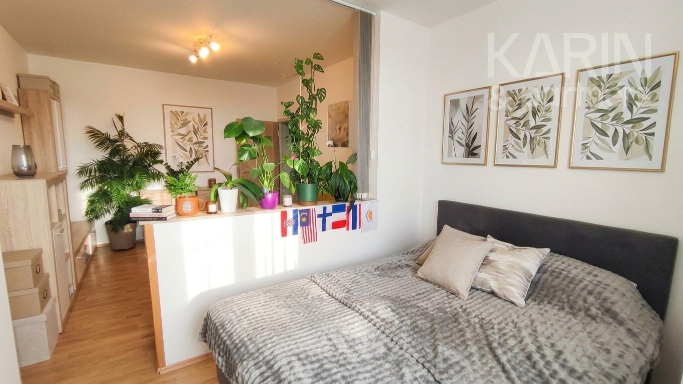 2-izbový byt s balkónom, komorou a klimatizáciou, Nové Zámky – Sídlisko Nábrežie