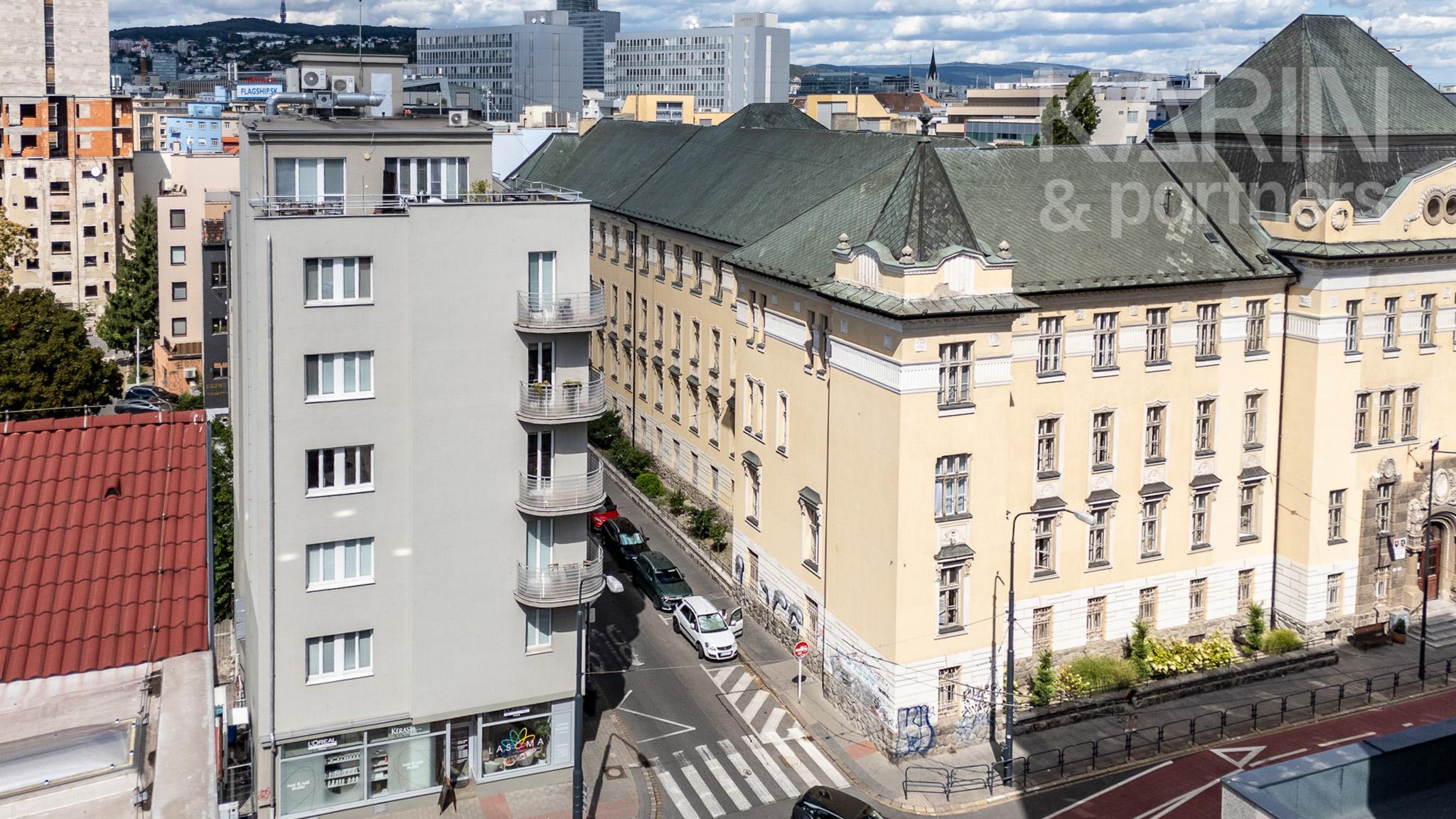 2,5-izbový byt v absolútnom centre - Rajská ulica